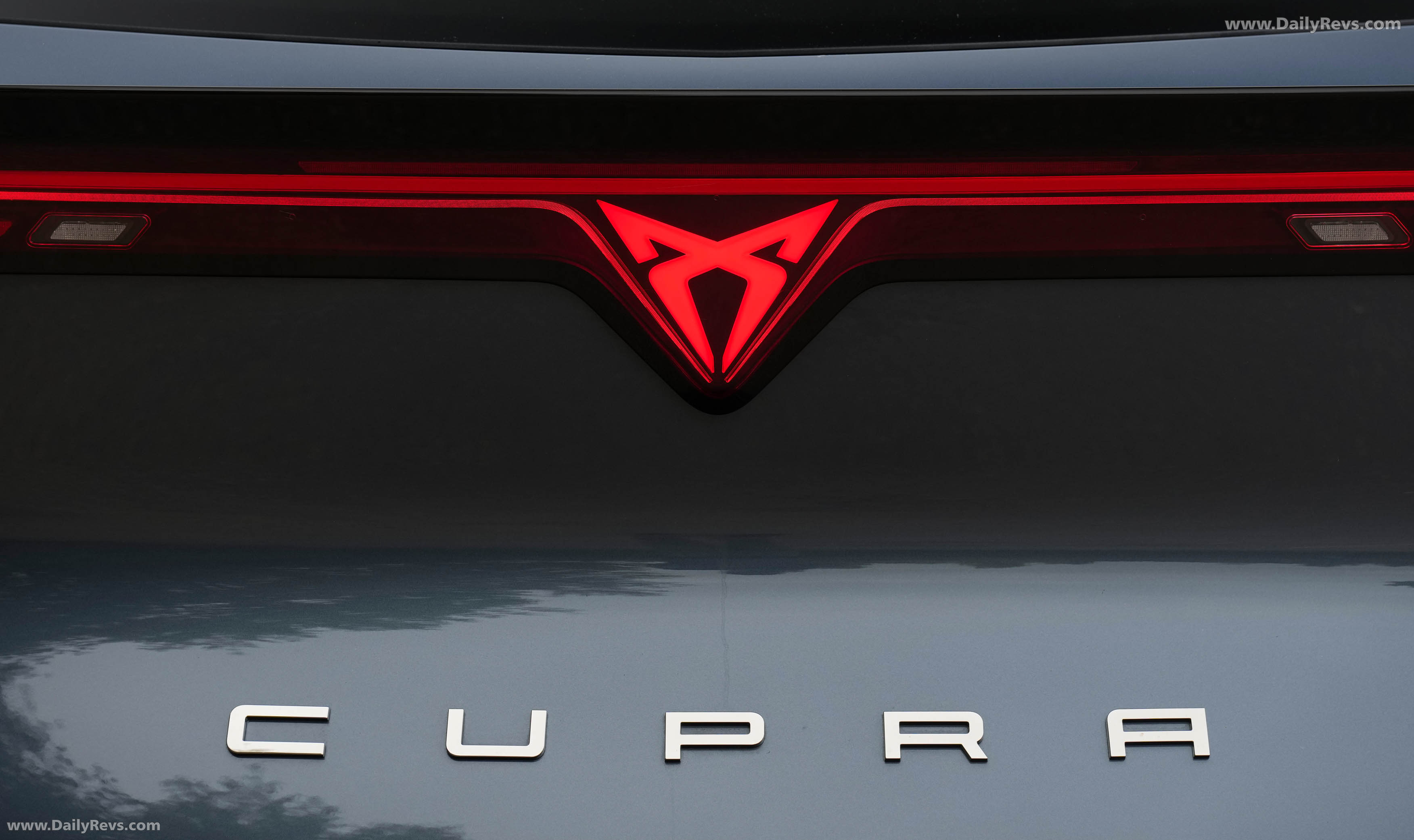 2026 Seat Cupra Tavascan VZ Exterior