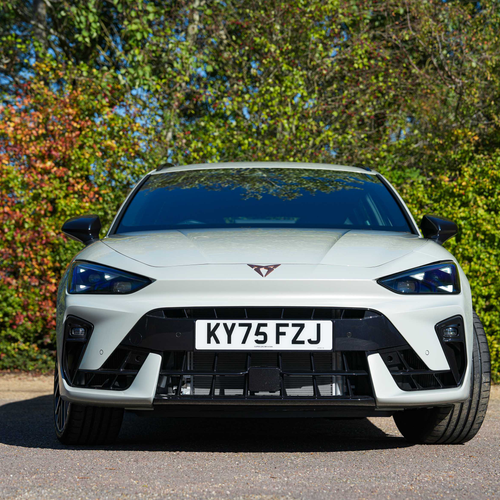 2025 Seat Cupra Leon Sportstourer UK Version Front View