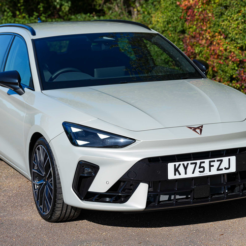 2025 Seat Cupra Leon Sportstourer UK Version Front View