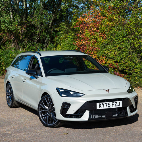 2025 Seat Cupra Leon Sportstourer UK Version Front View