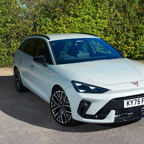 2025 Seat Cupra Leon Sportstourer UK Version Front View