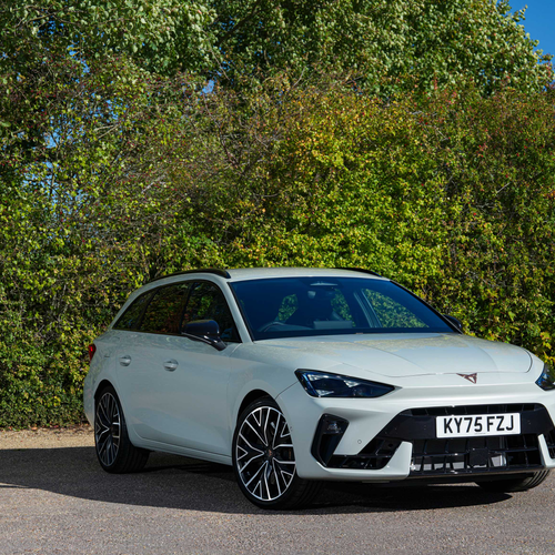 2025 Seat Cupra Leon Sportstourer UK Version Front View
