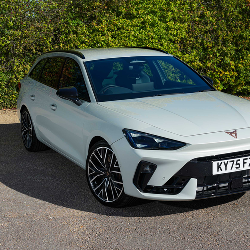 2025 Seat Cupra Leon Sportstourer UK Version Front View