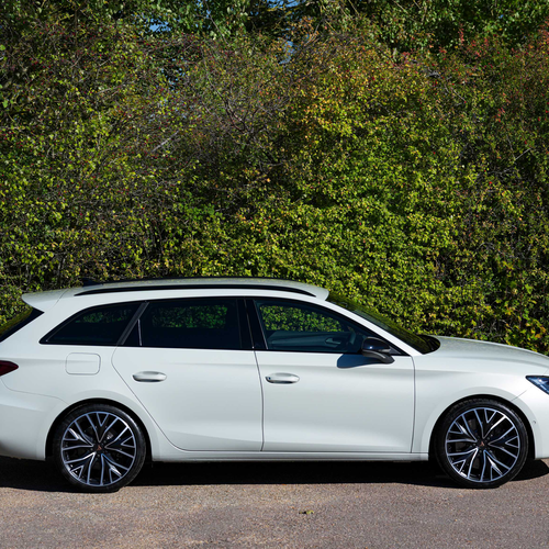 2025 Seat Cupra Leon Sportstourer UK Version Side View