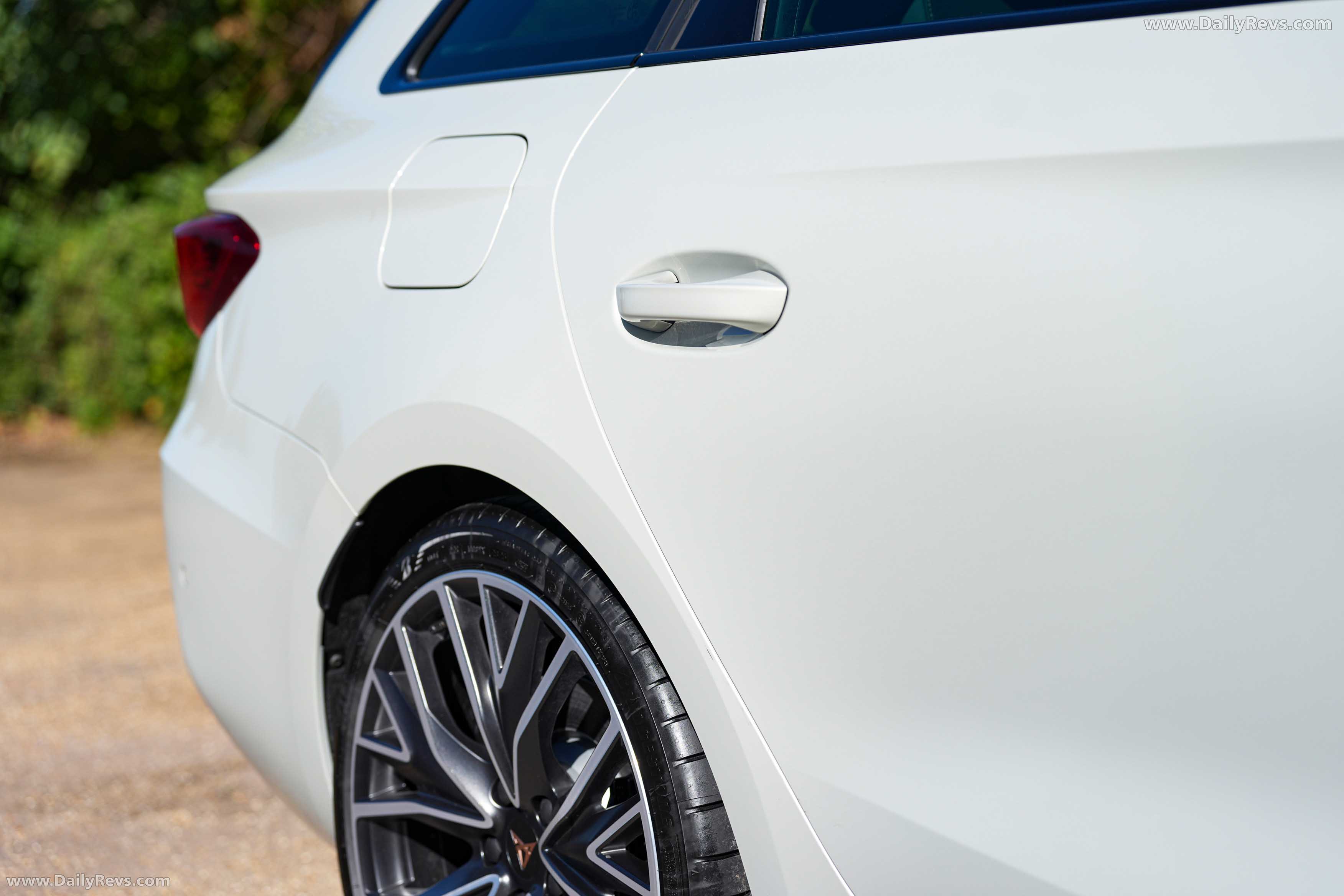 2025 Seat Cupra Leon Sportstourer UK Version Exterior