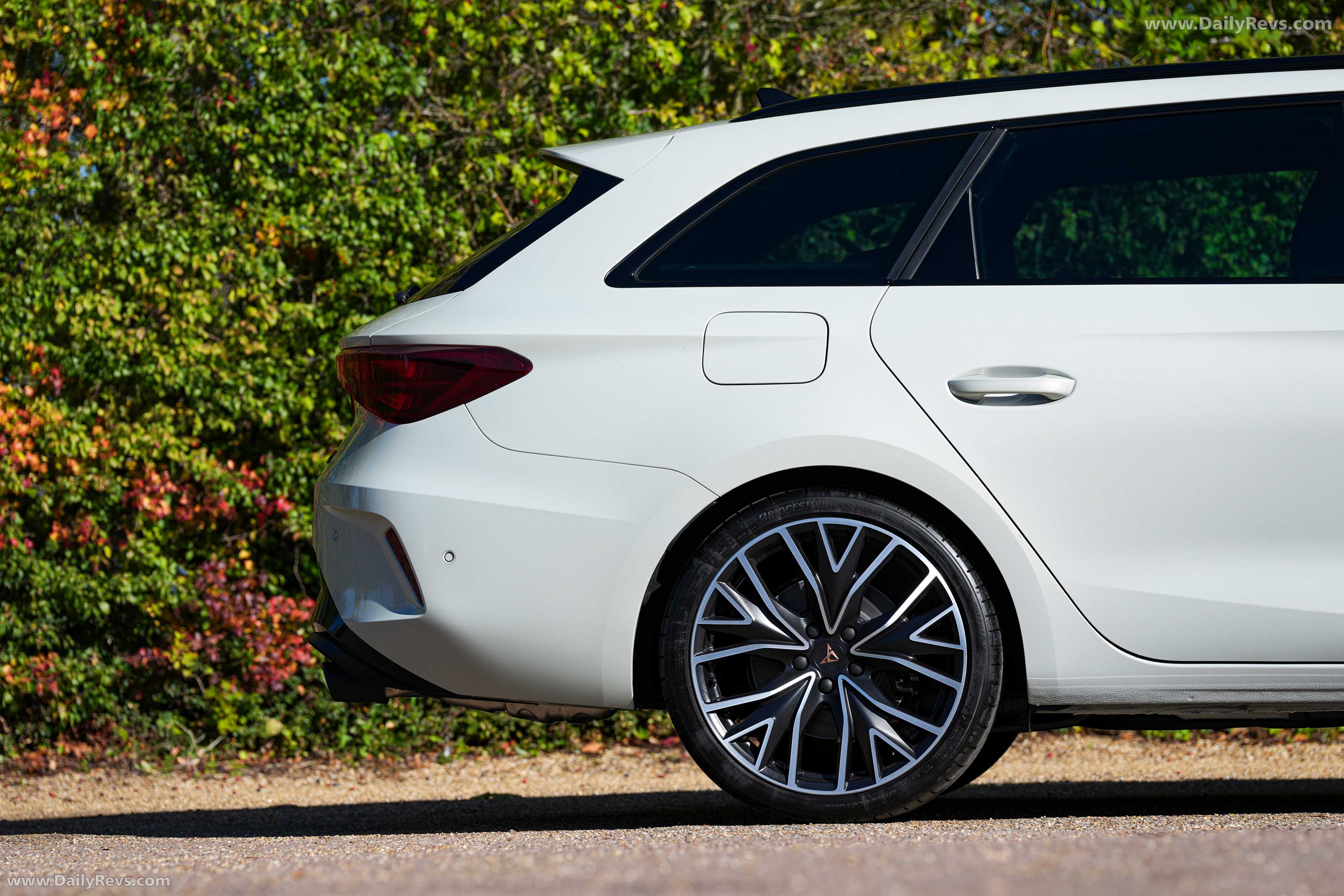 2025 Seat Cupra Leon Sportstourer UK Version Exterior