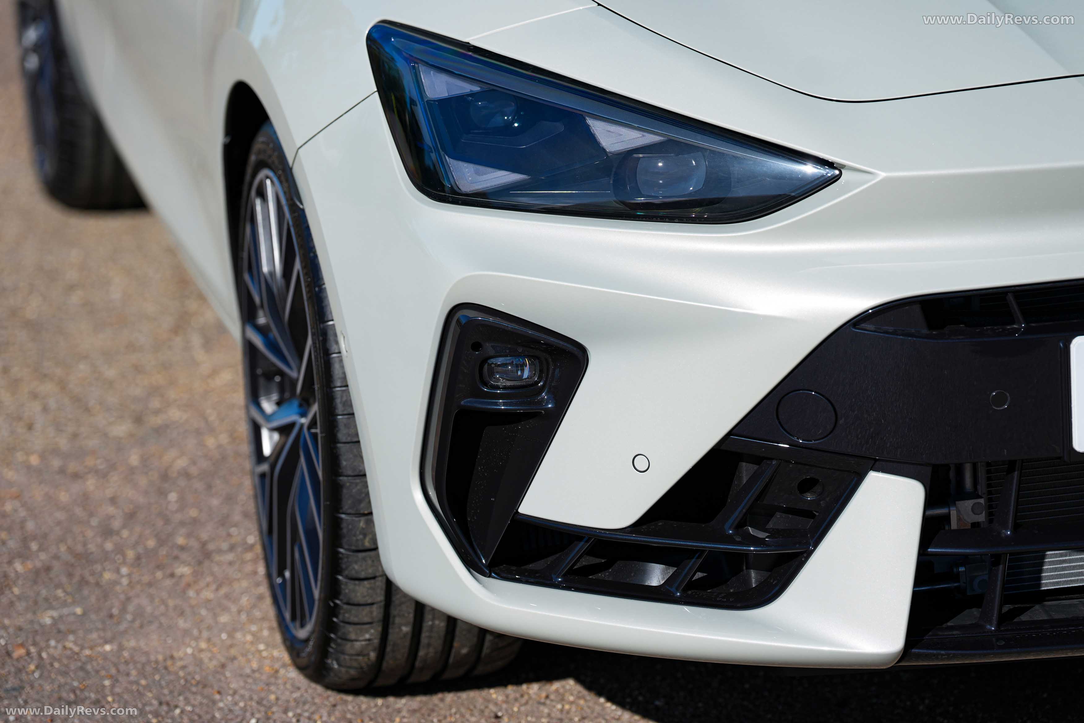 2025 Seat Cupra Leon Sportstourer UK Version Exterior