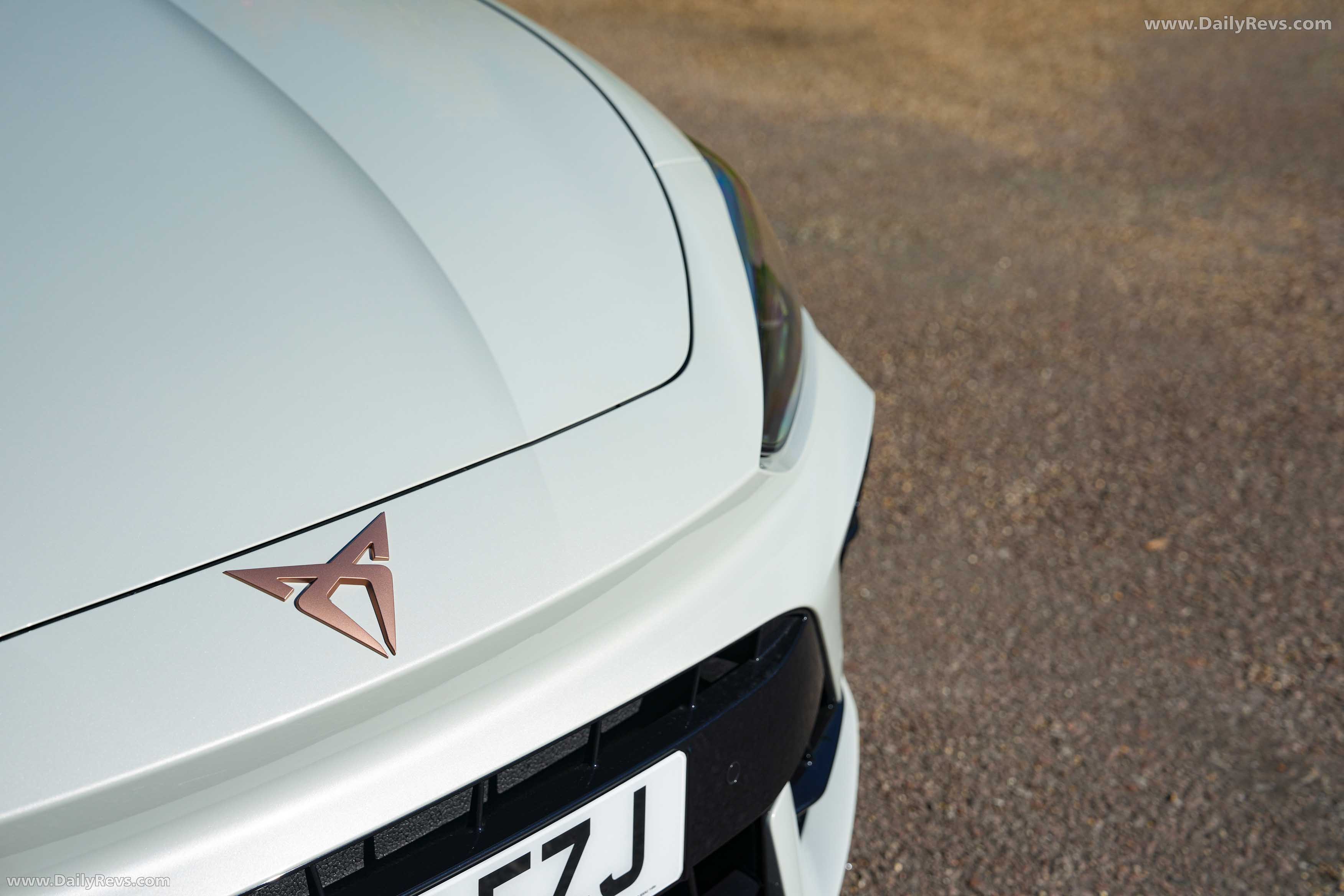 2025 Seat Cupra Leon Sportstourer UK Version Exterior