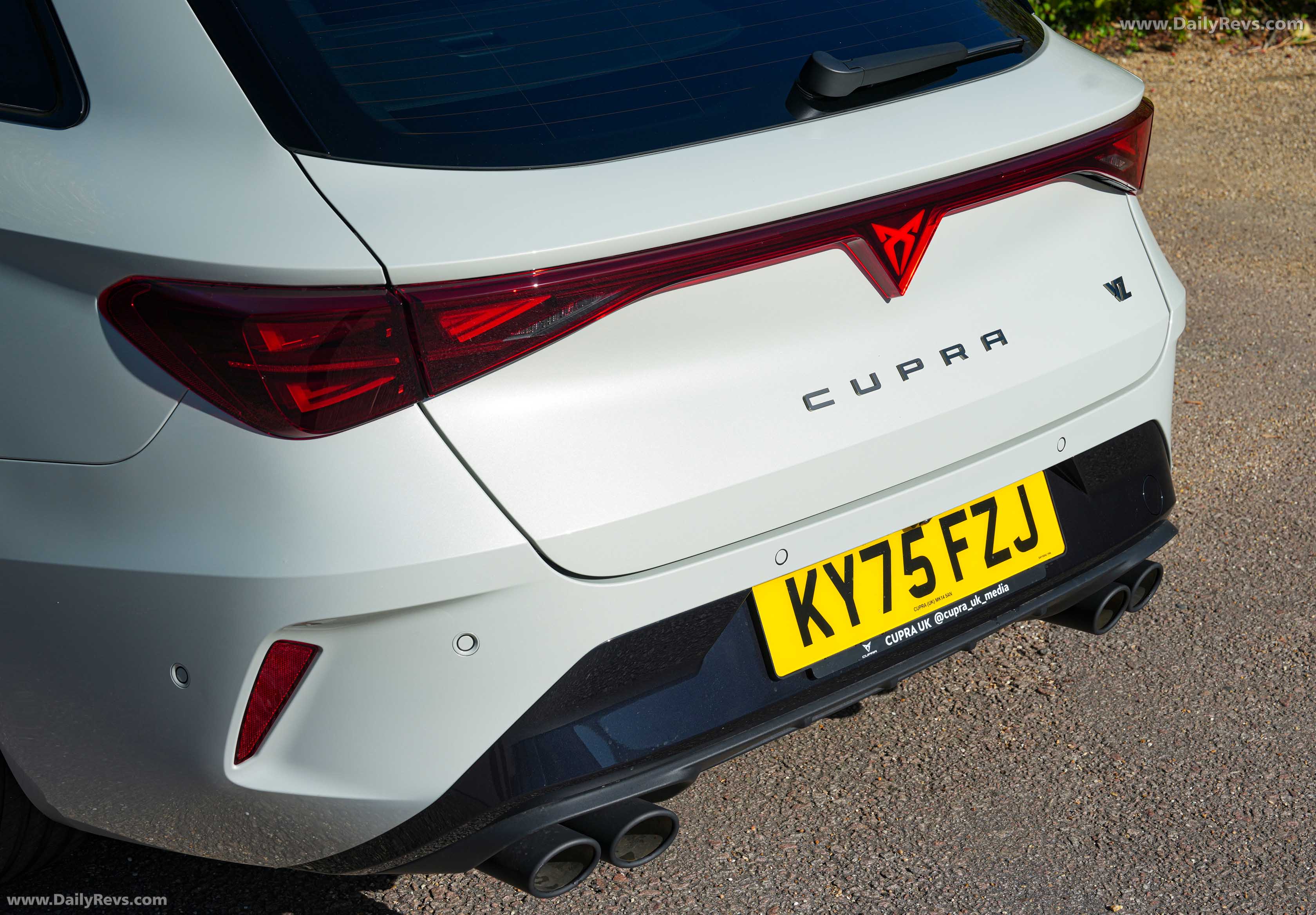 2025 Seat Cupra Leon Sportstourer UK Version Exterior