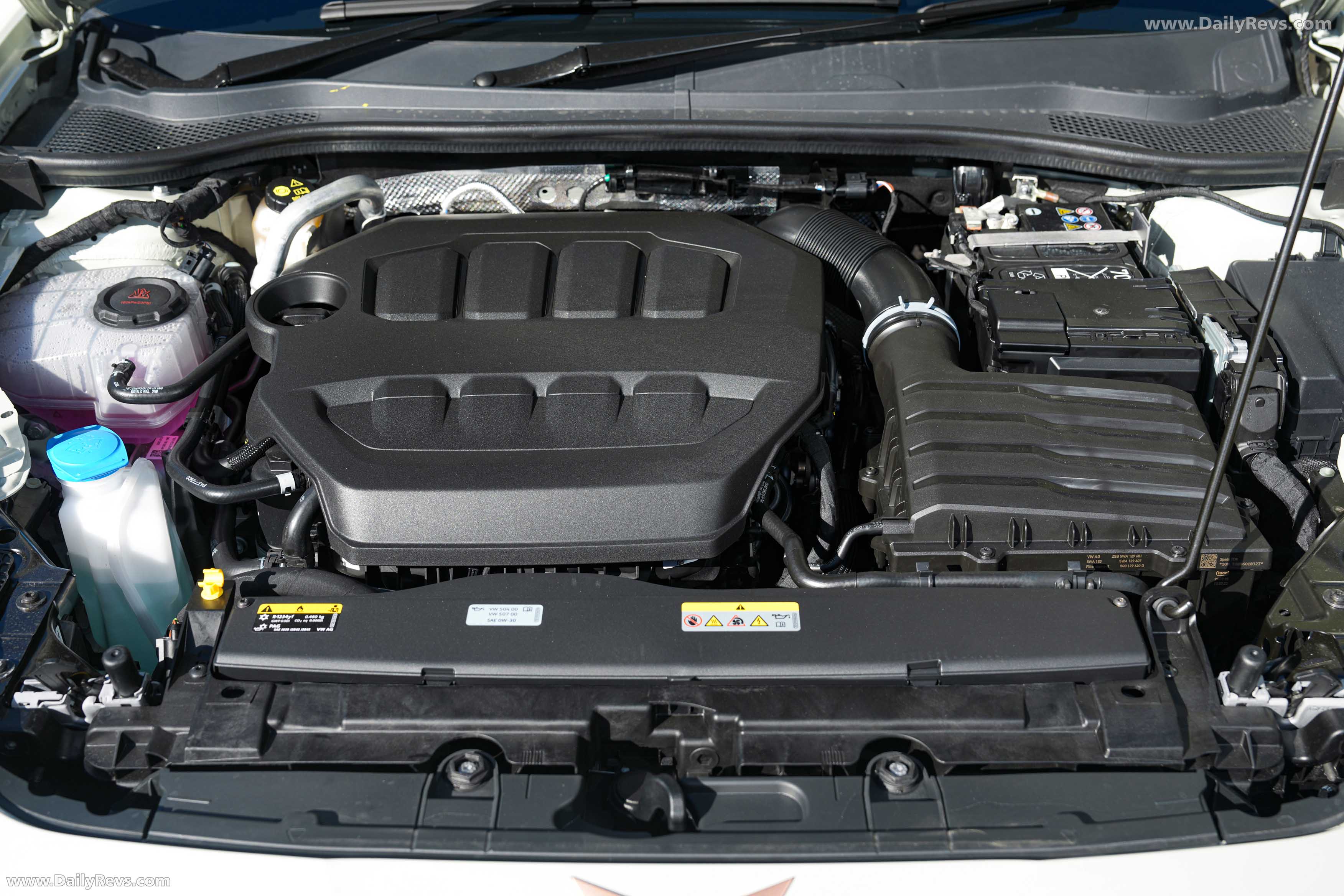 2025 Seat Cupra Leon Sportstourer UK Version Engine