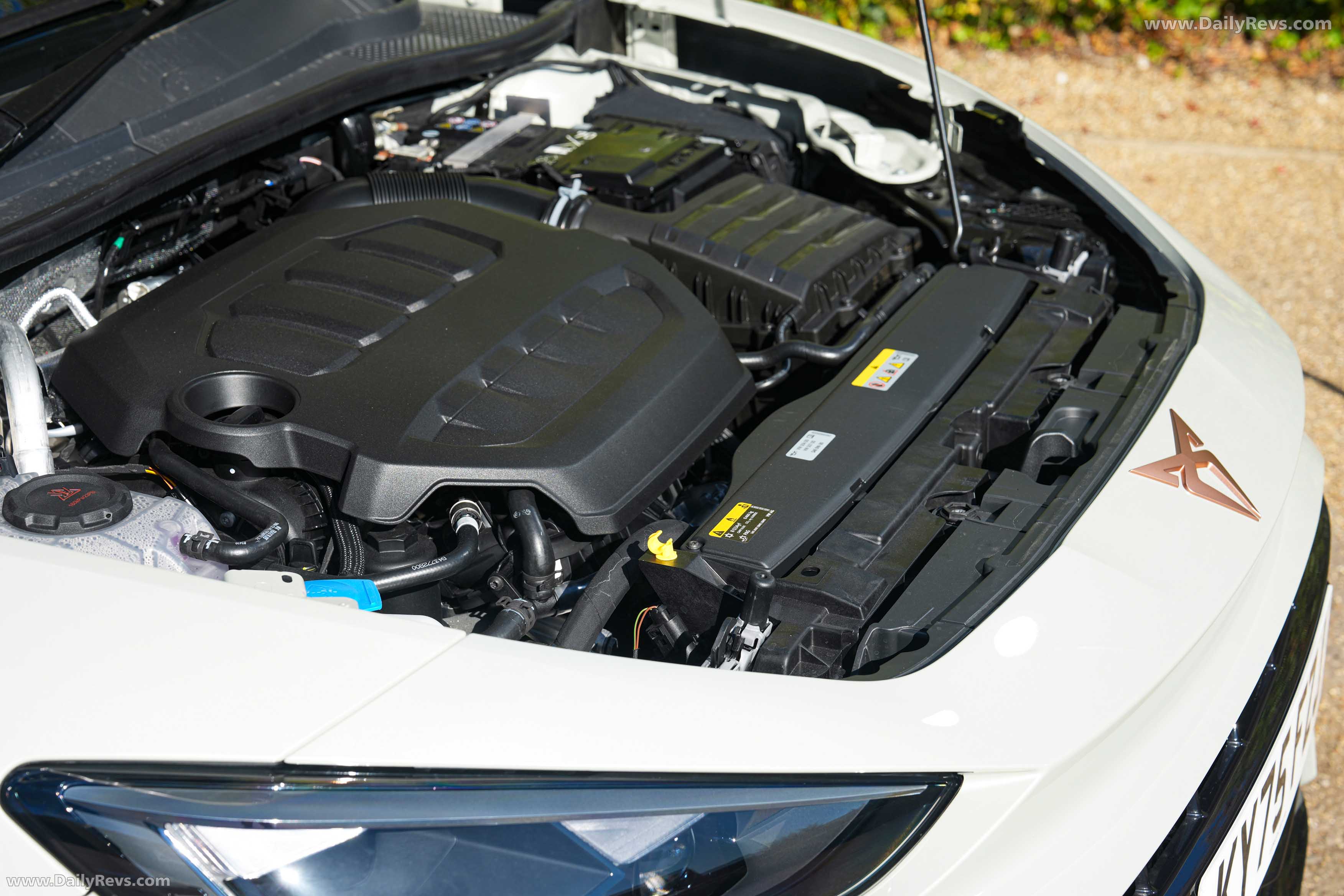 2025 Seat Cupra Leon Sportstourer UK Version Engine