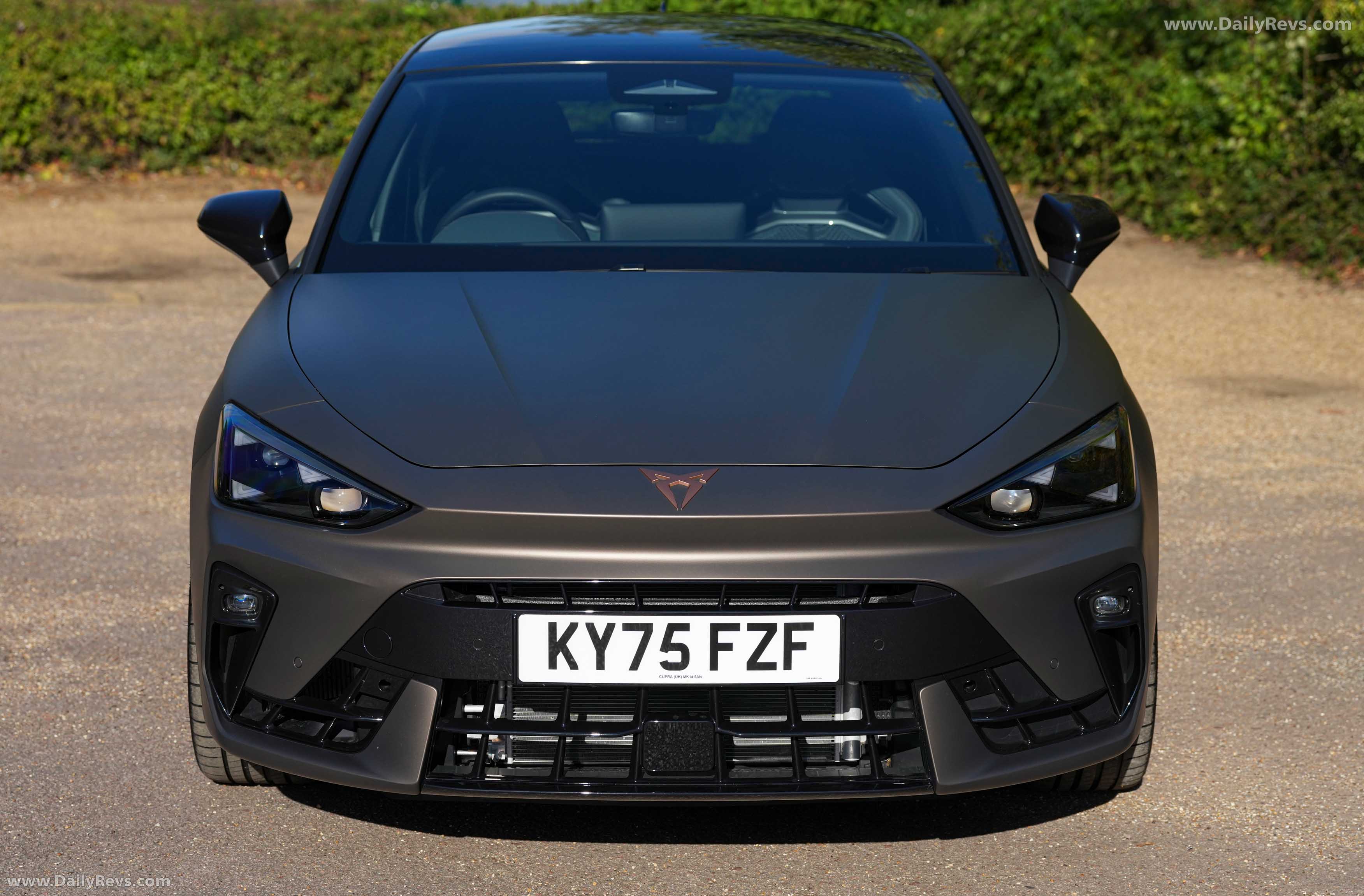 2026 Seat CUPRA Leon VZ UK Version Front View