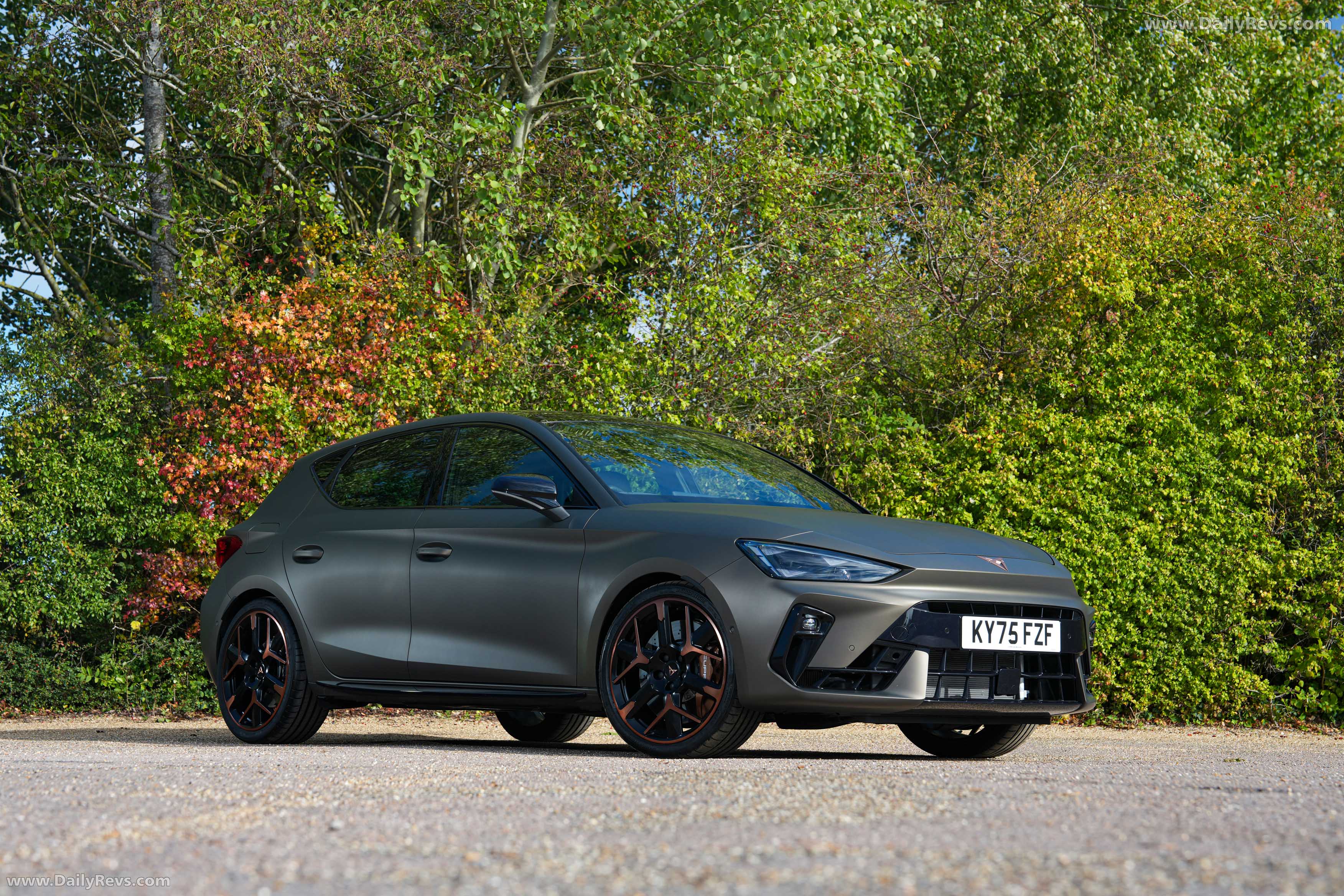 2026 Seat CUPRA Leon VZ UK Version Front View