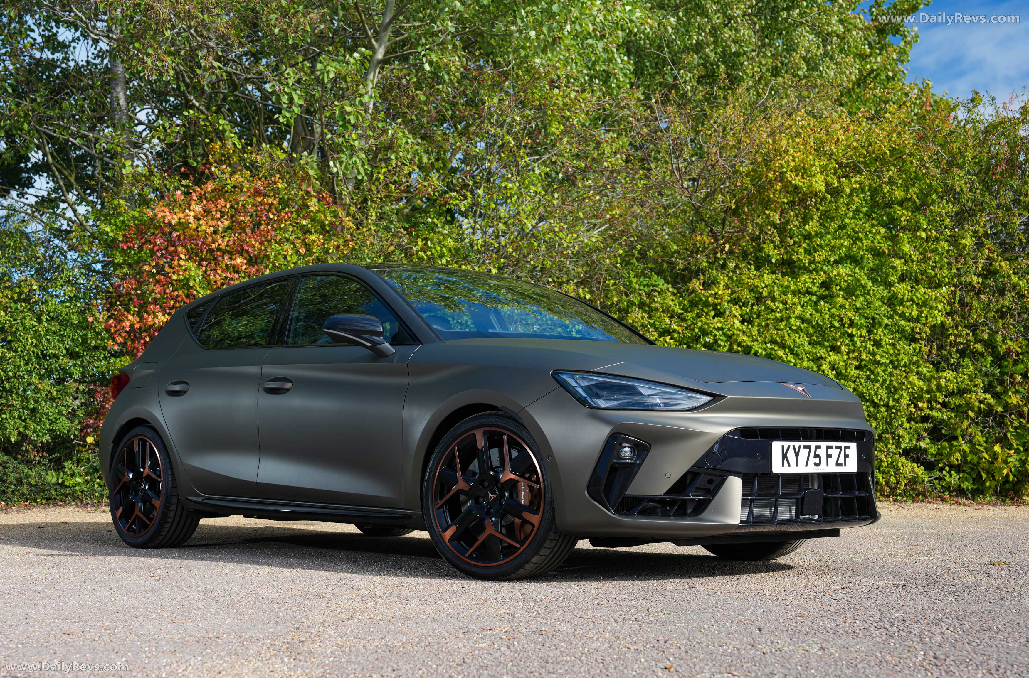 2026 Seat CUPRA Leon VZ UK Version Front View