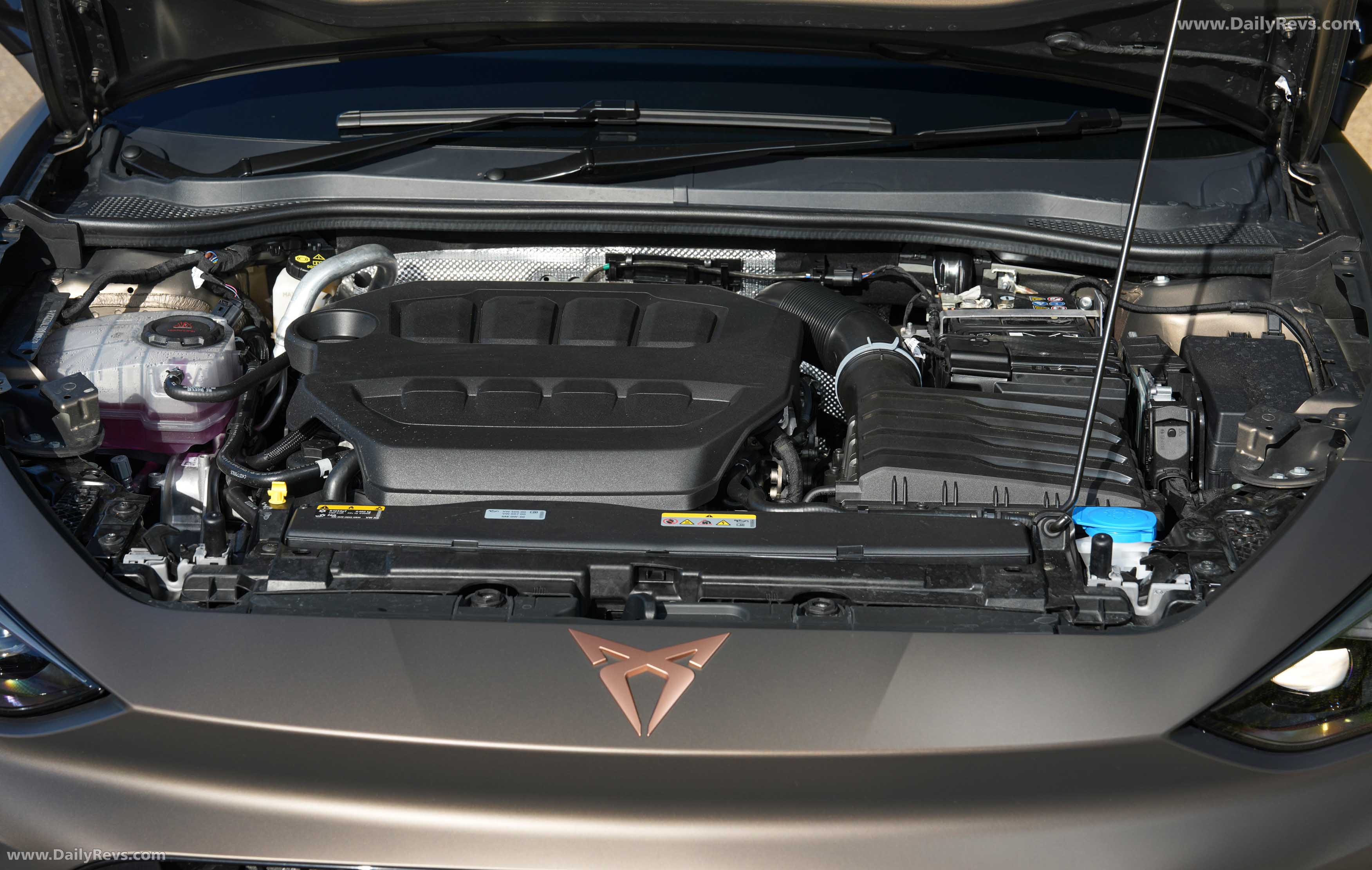 2026 Seat CUPRA Leon VZ UK Version Engine