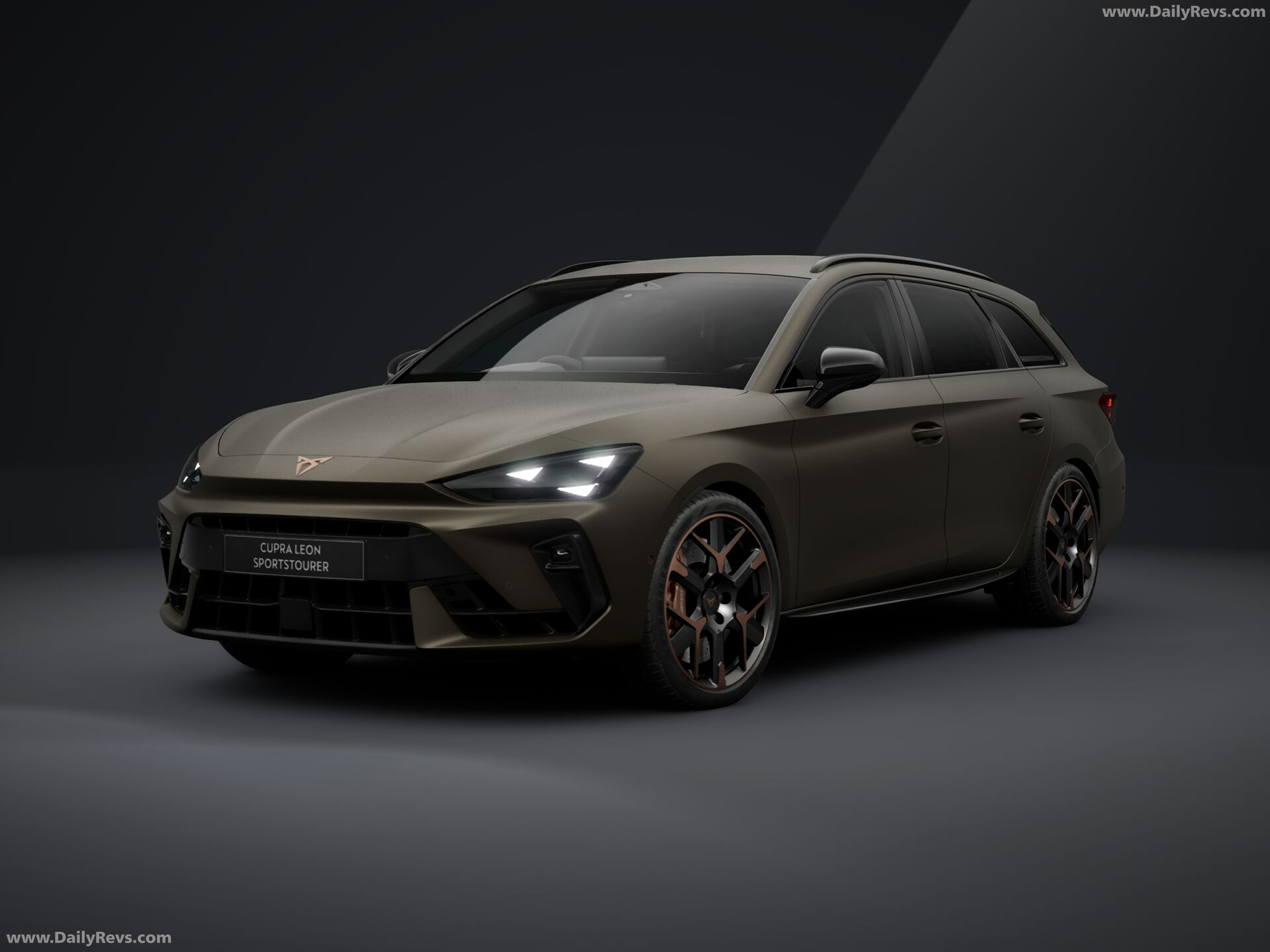 2026 Seat CUPRA Leon VZx Sportstourer AWD Front View