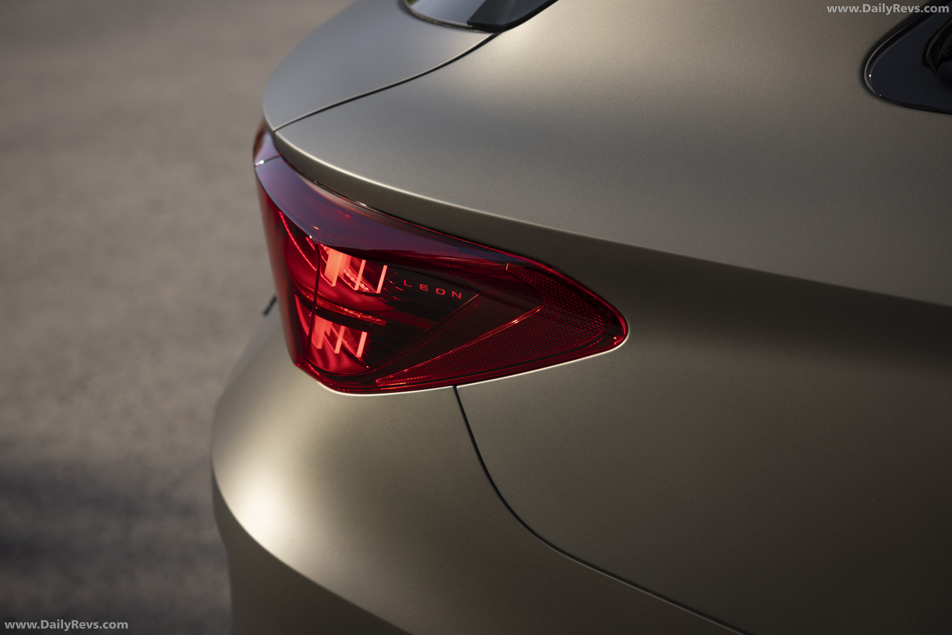 2026 Seat CUPRA Leon VZx Sportstourer AWD Exterior