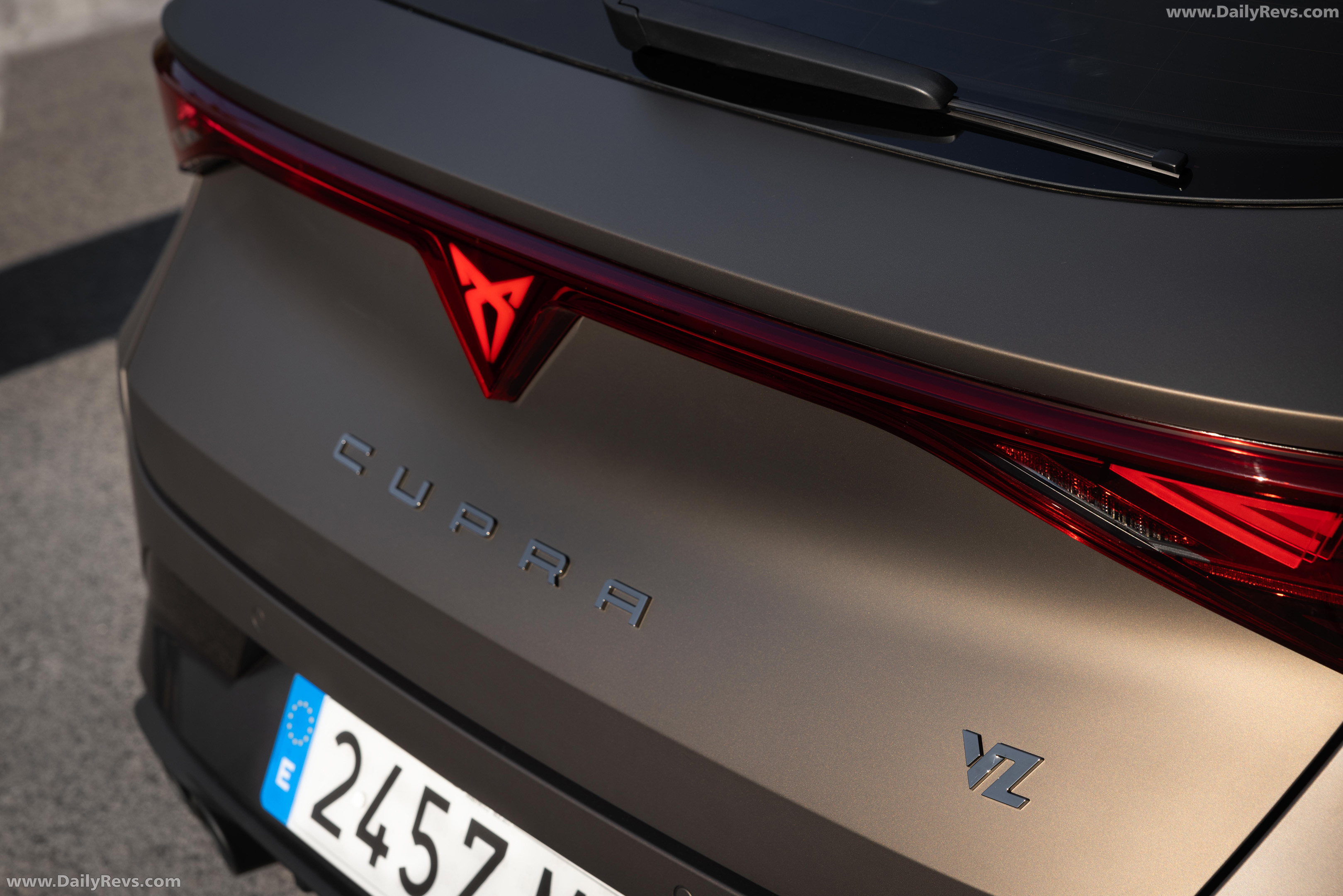 2026 Seat CUPRA Leon VZx Sportstourer AWD Exterior