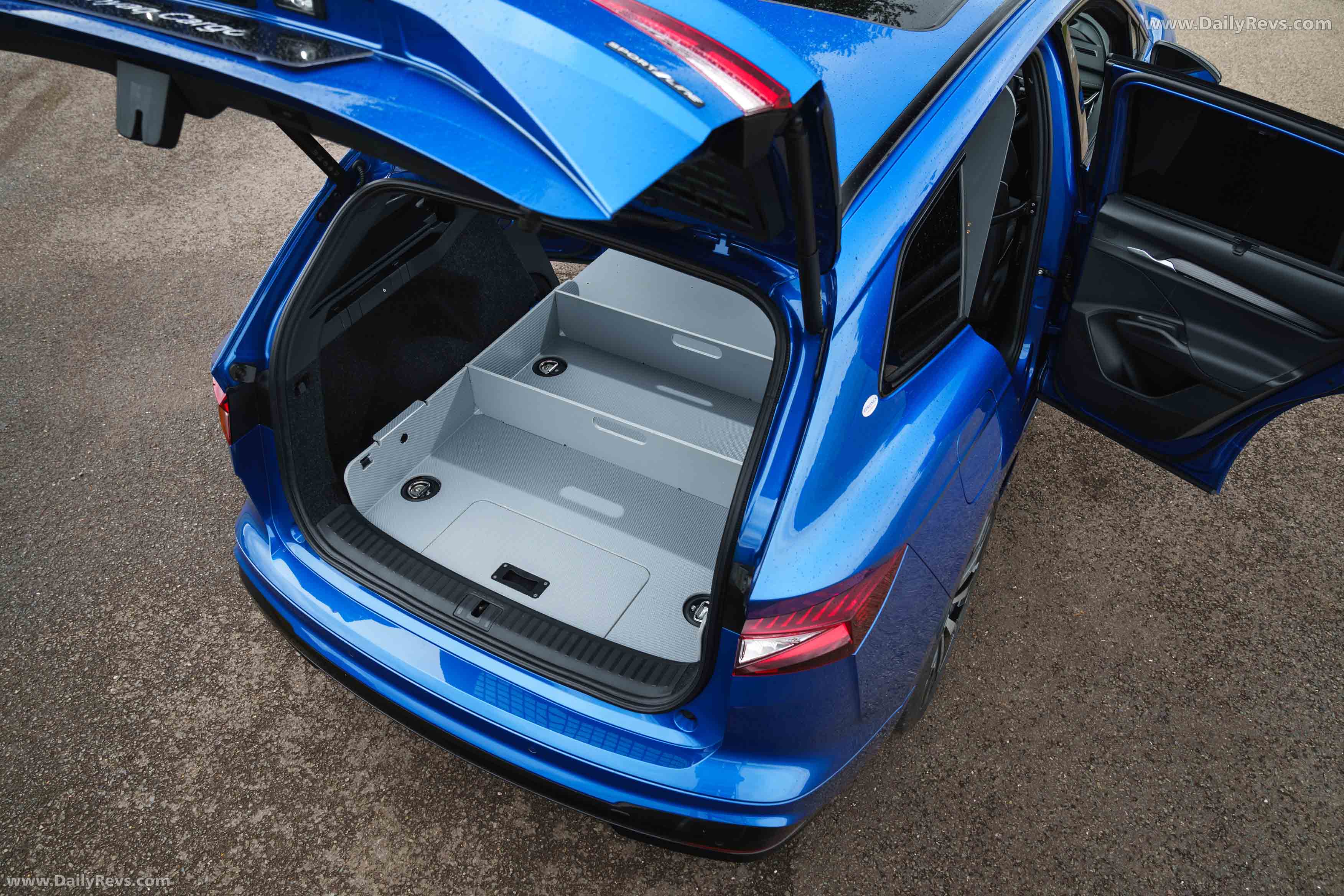 2026 Skoda Enyaq Cargo Interior