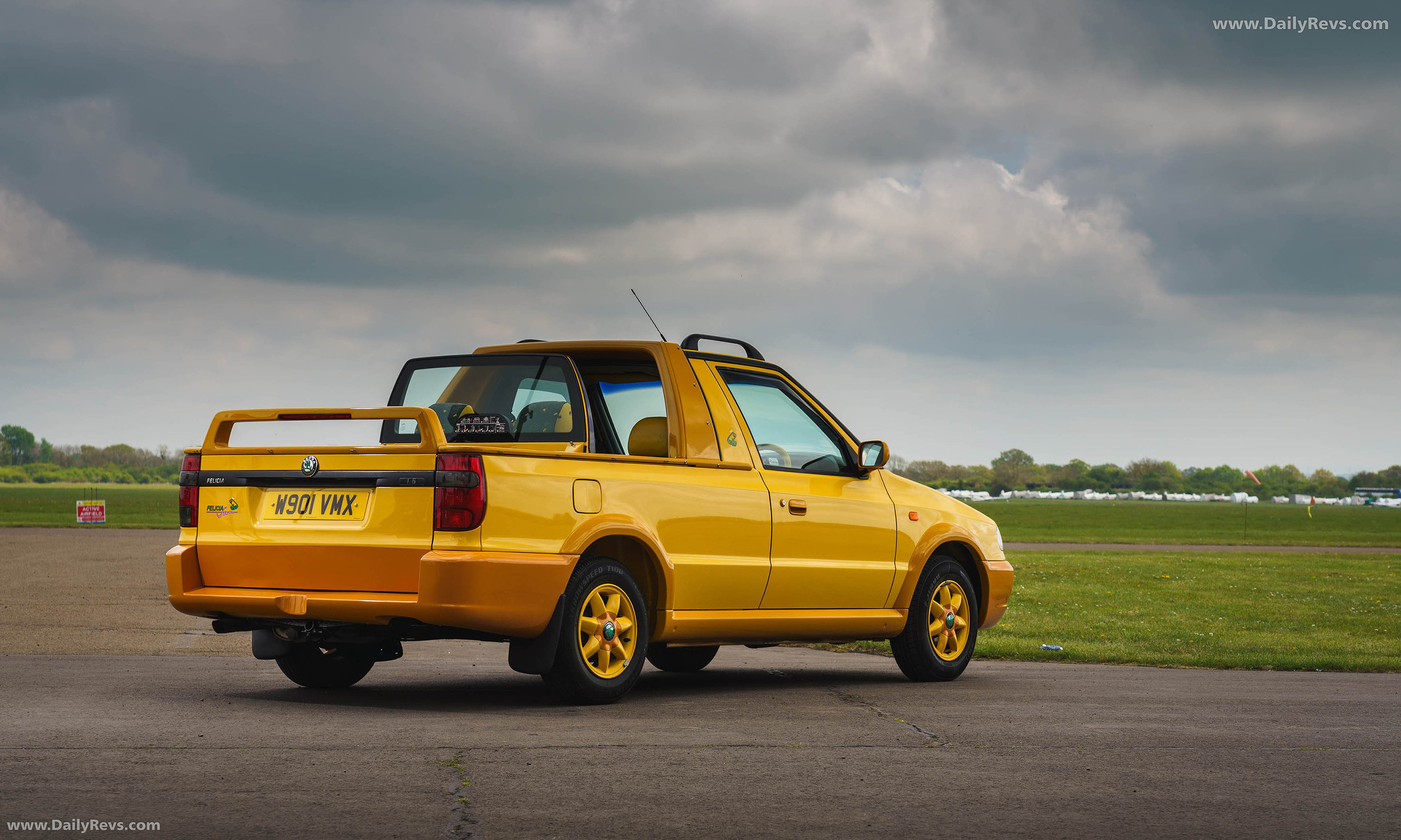 2000 Skoda Felicia Fun UK Version Rear View