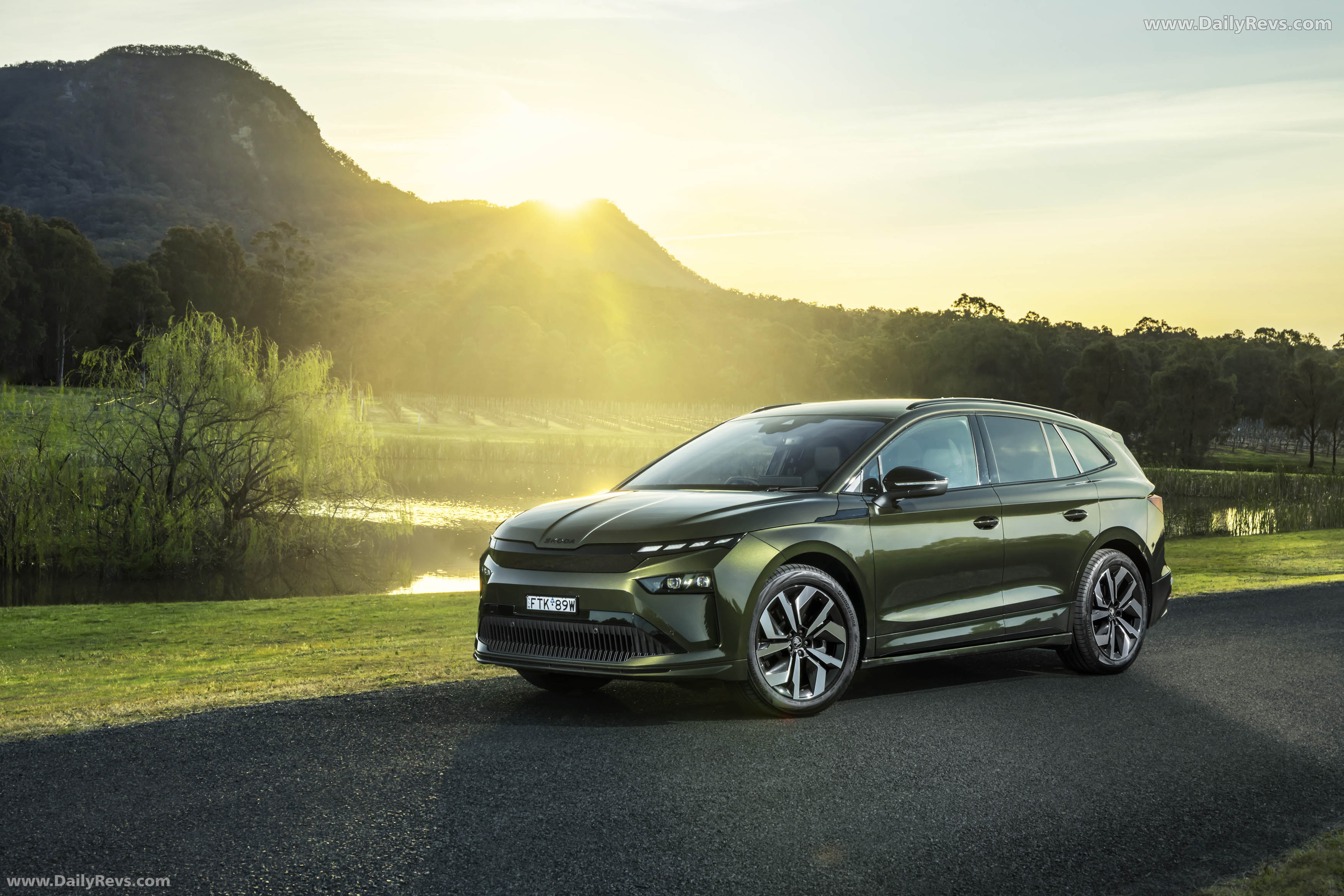 2025 Skoda Enyaq Sportline Australian Version Front View