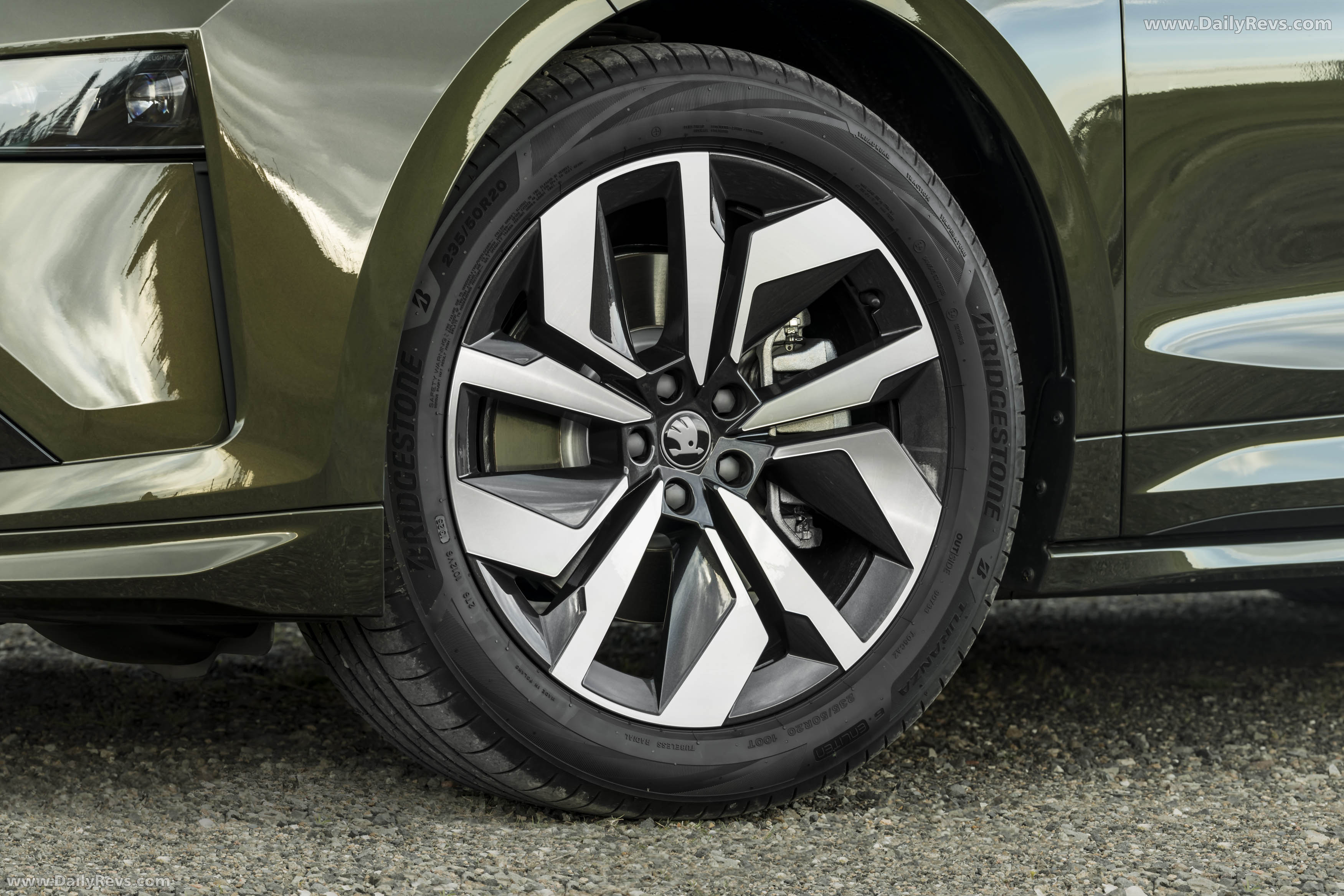 2025 Skoda Enyaq Sportline Australian Version Exterior