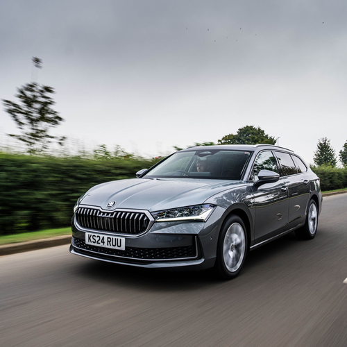 2024 Skoda Superb Combi iV Mk4 UK Version Front View