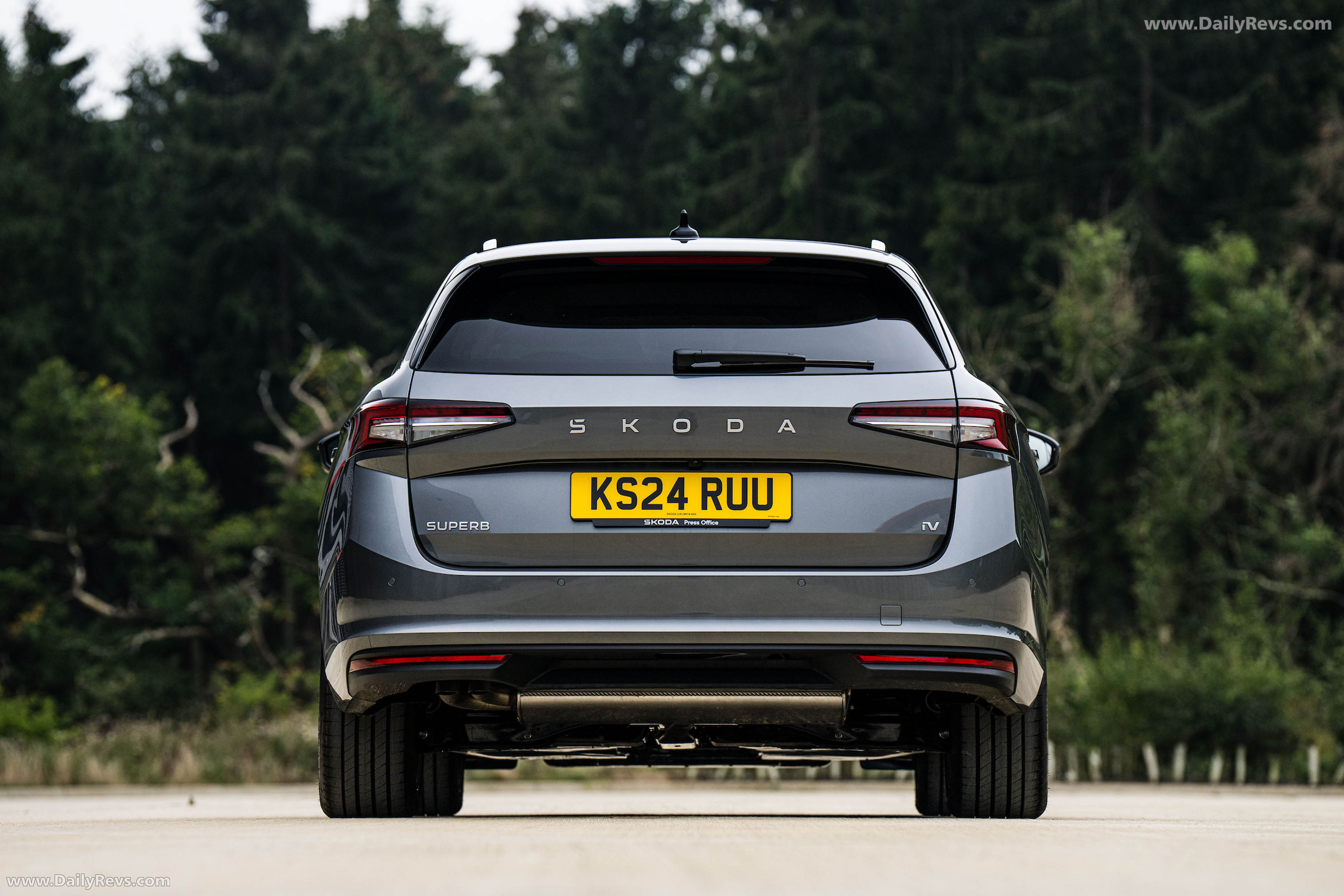 2024 Skoda Superb Combi iV Mk4 UK Version Rear View