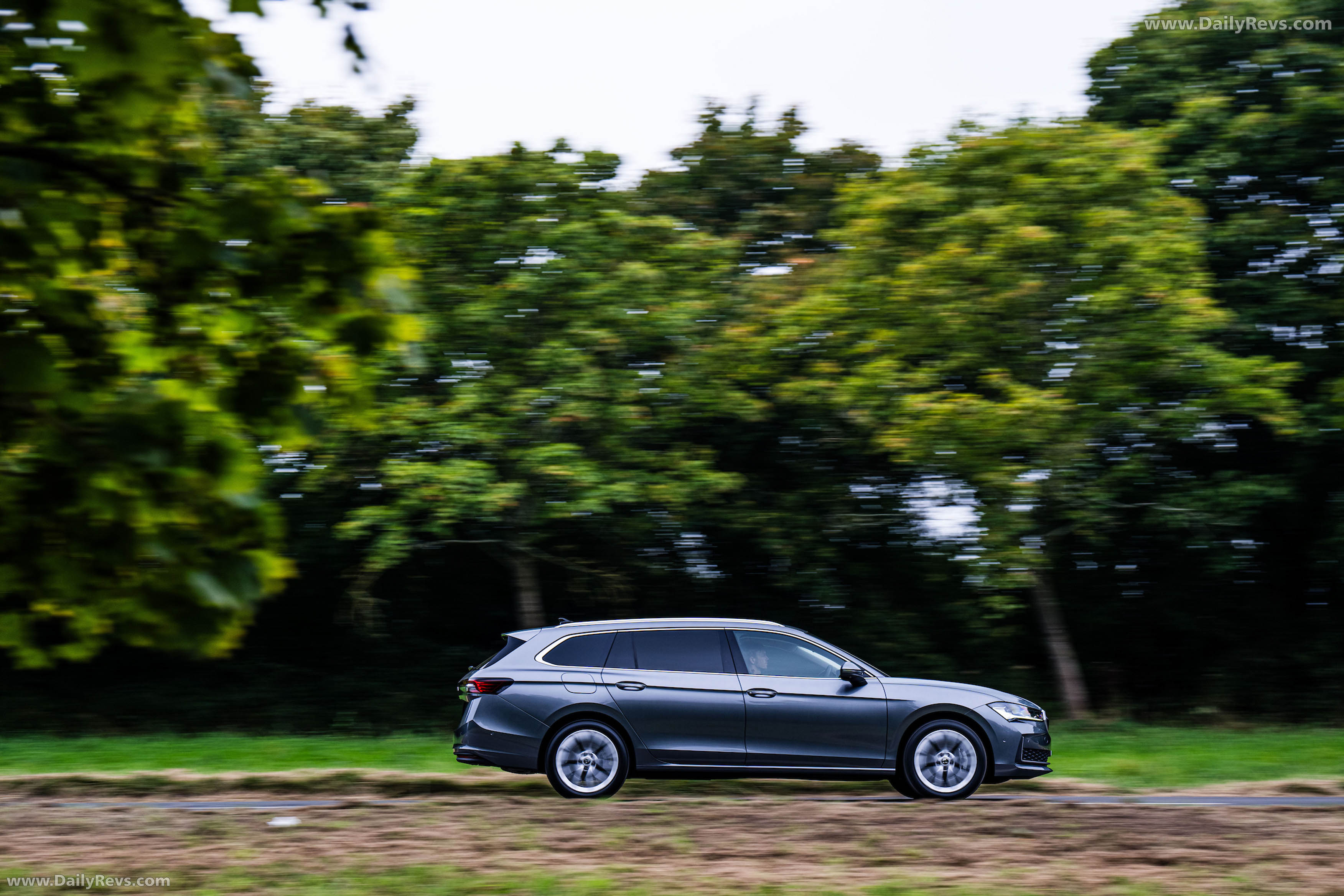 2024 Skoda Superb Combi iV Mk4 UK Version Side View