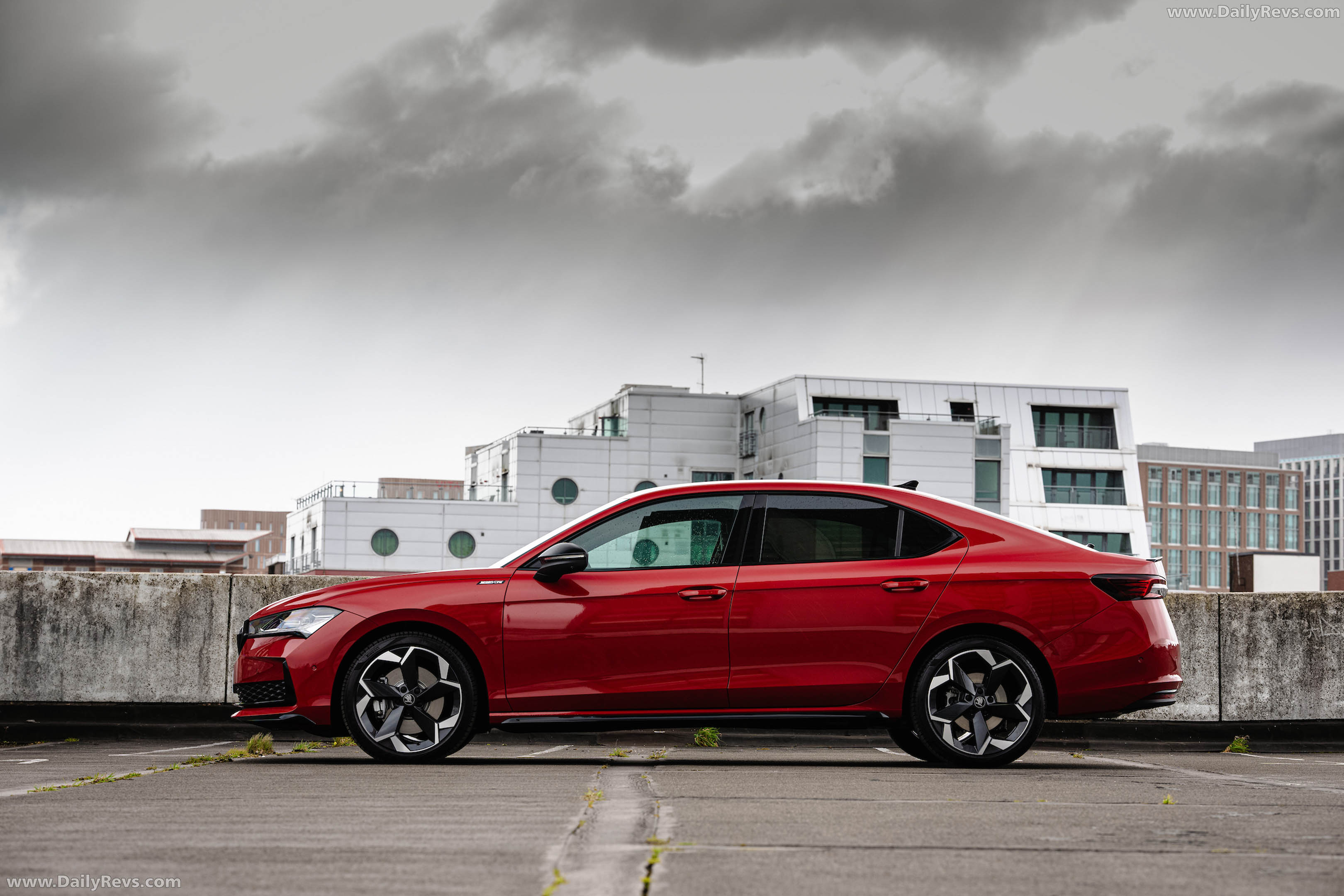 2026 Skoda Superb Sportline Mk4 UK Version Side View