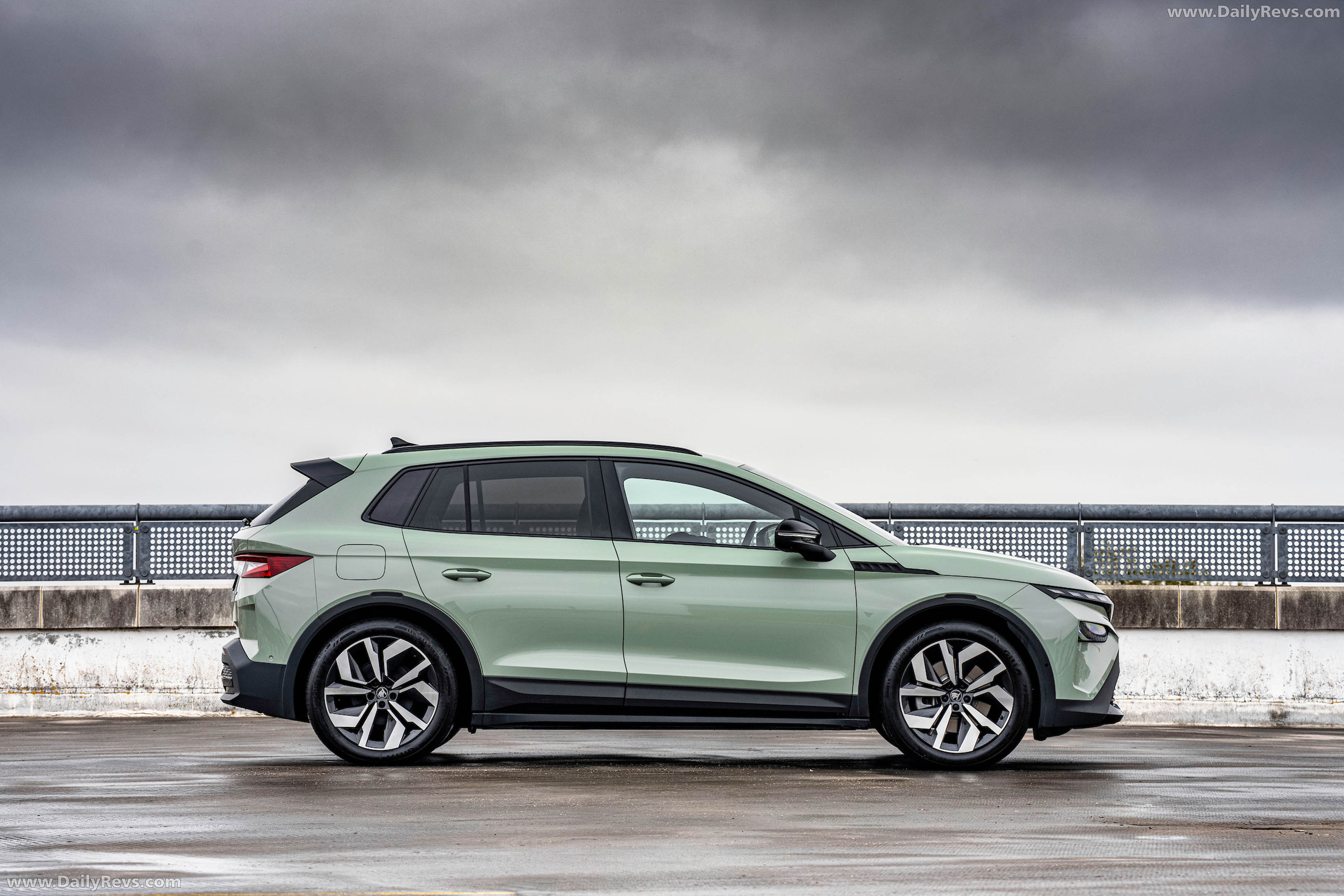 2025 Skoda Elroq Sportline UK Version Side View