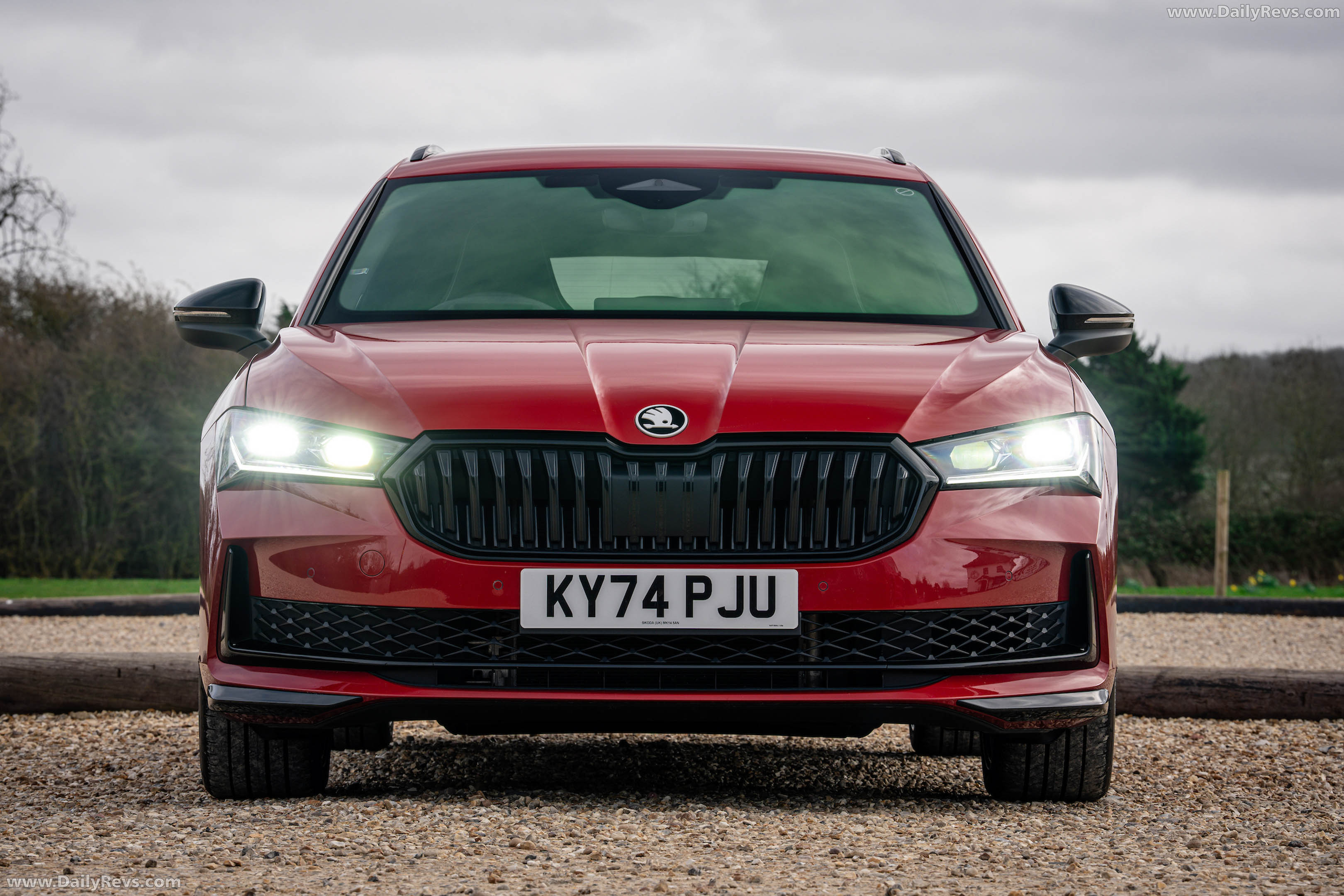 2026 Skoda Superb Combi Sportline Mk4 UK Version Front View