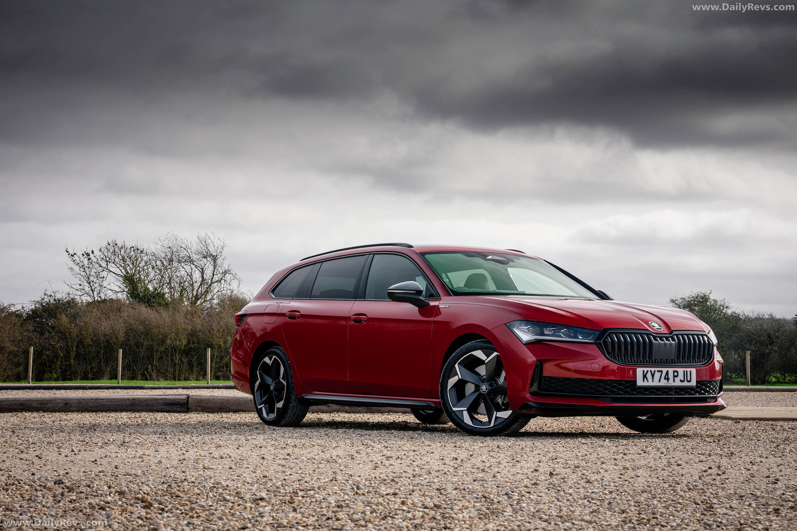 2026 Skoda Superb Combi Sportline Mk4 UK Version Front View