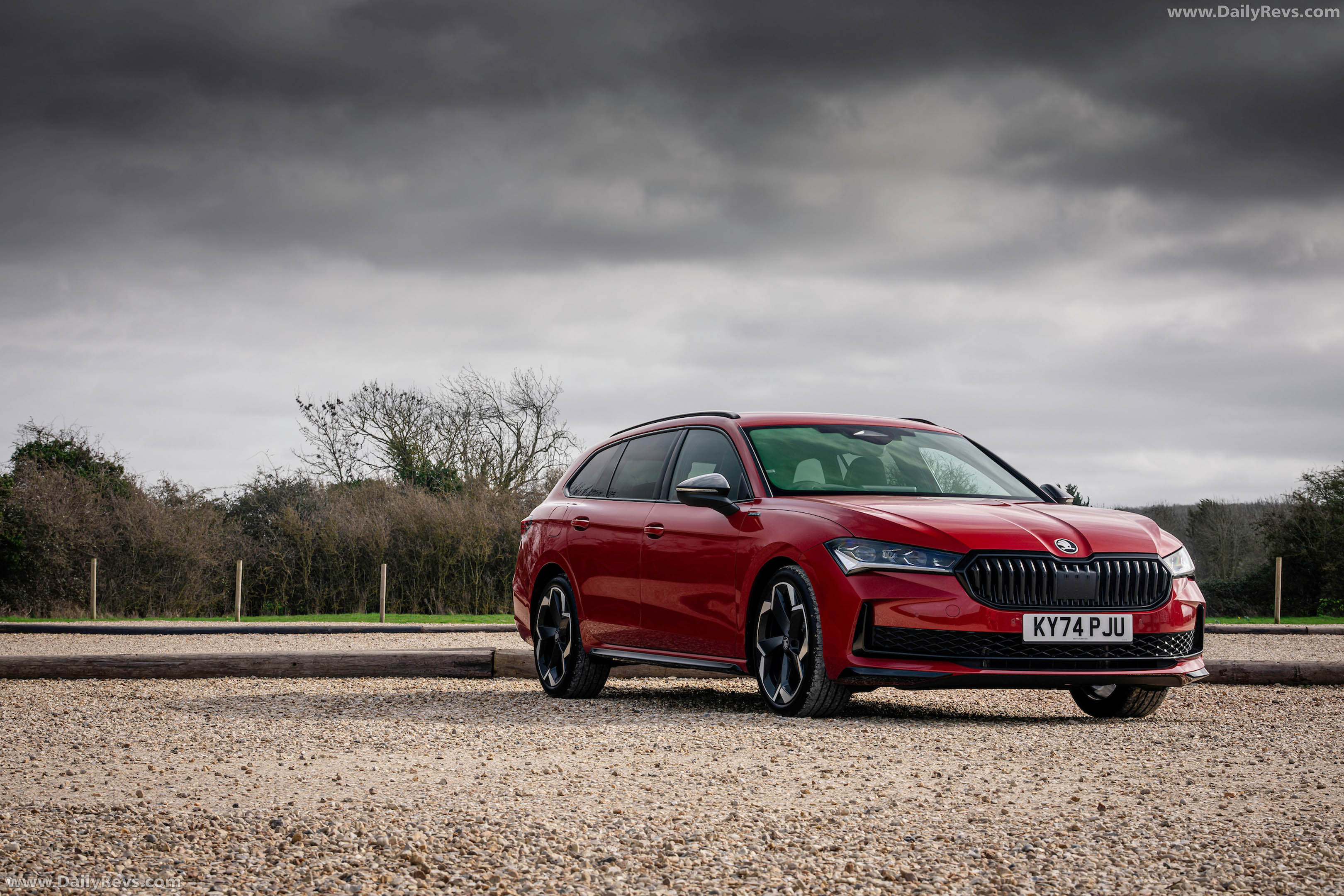 2026 Skoda Superb Combi Sportline Mk4 UK Version Front View
