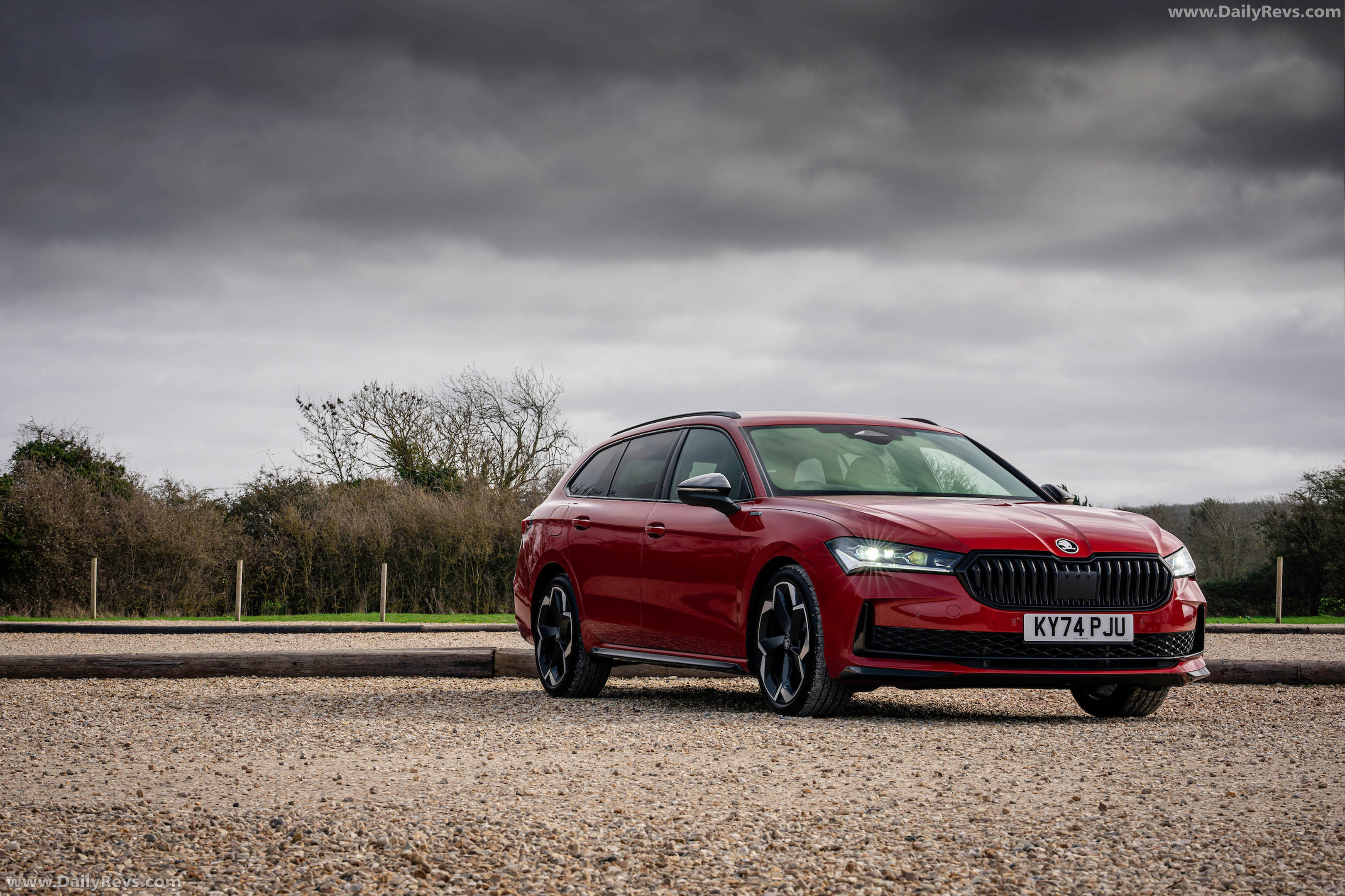 2026 Skoda Superb Combi Sportline Mk4 UK Version Front View