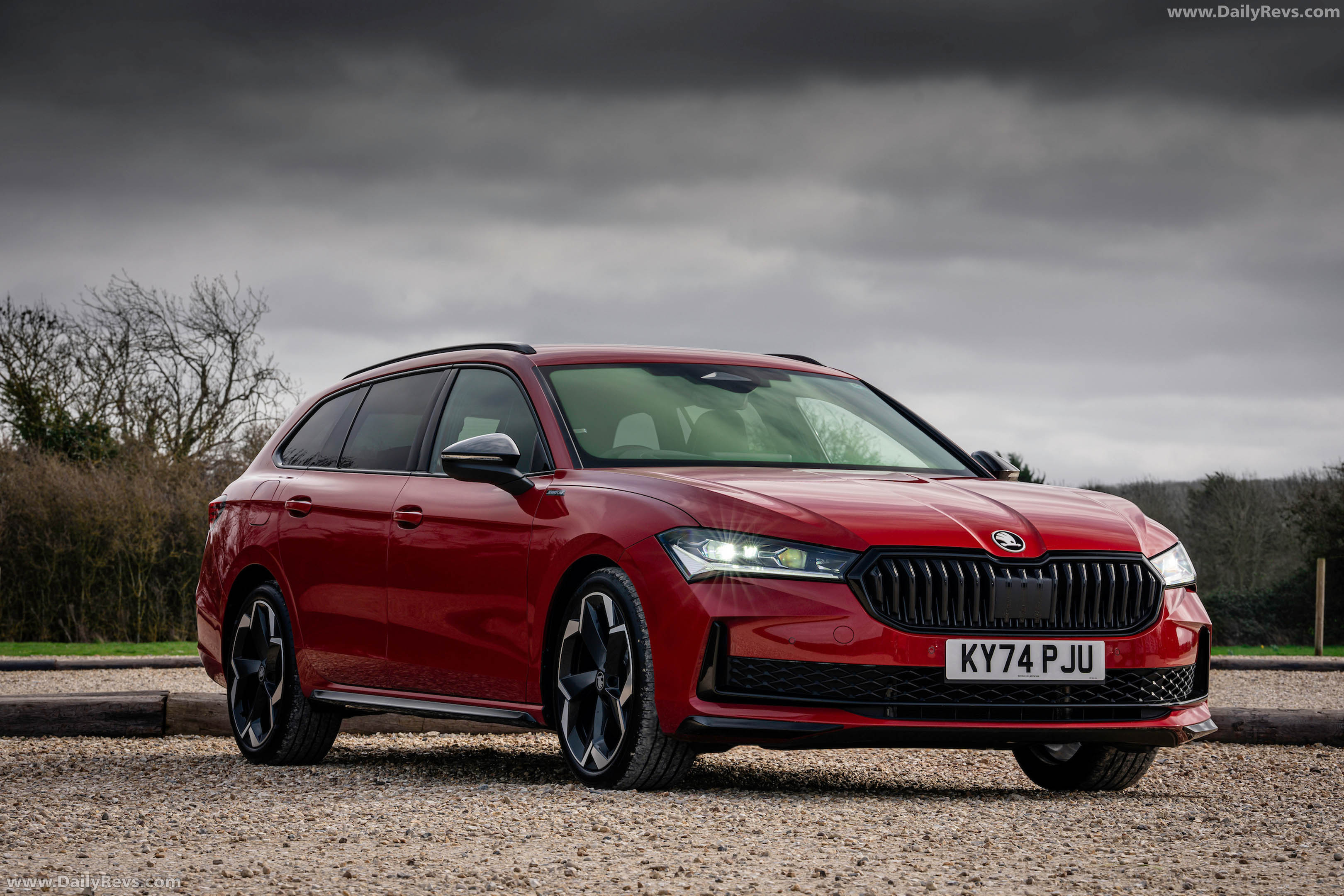 2026 Skoda Superb Combi Sportline Mk4 UK Version Front View