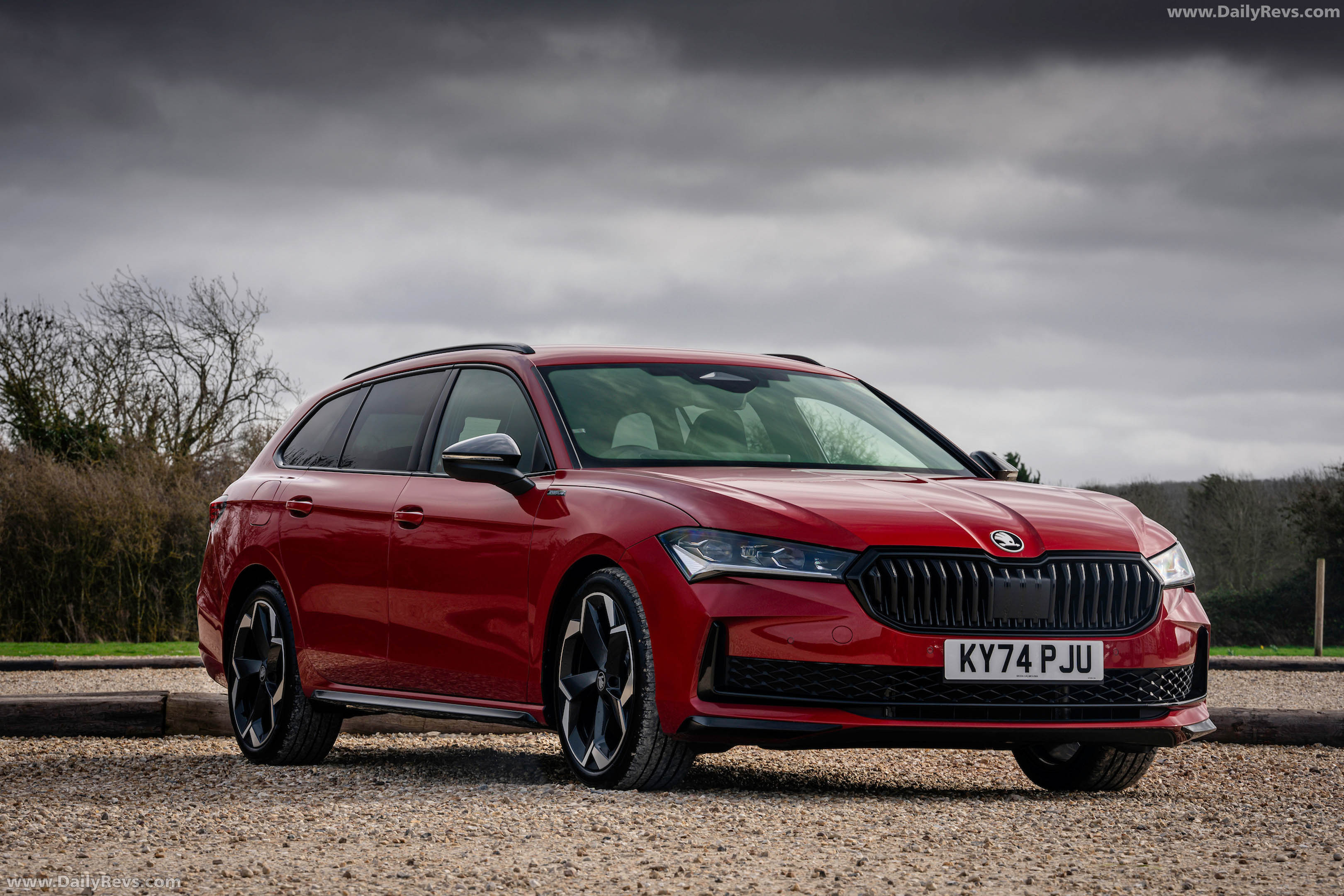 2026 Skoda Superb Combi Sportline Mk4 UK Version Front View