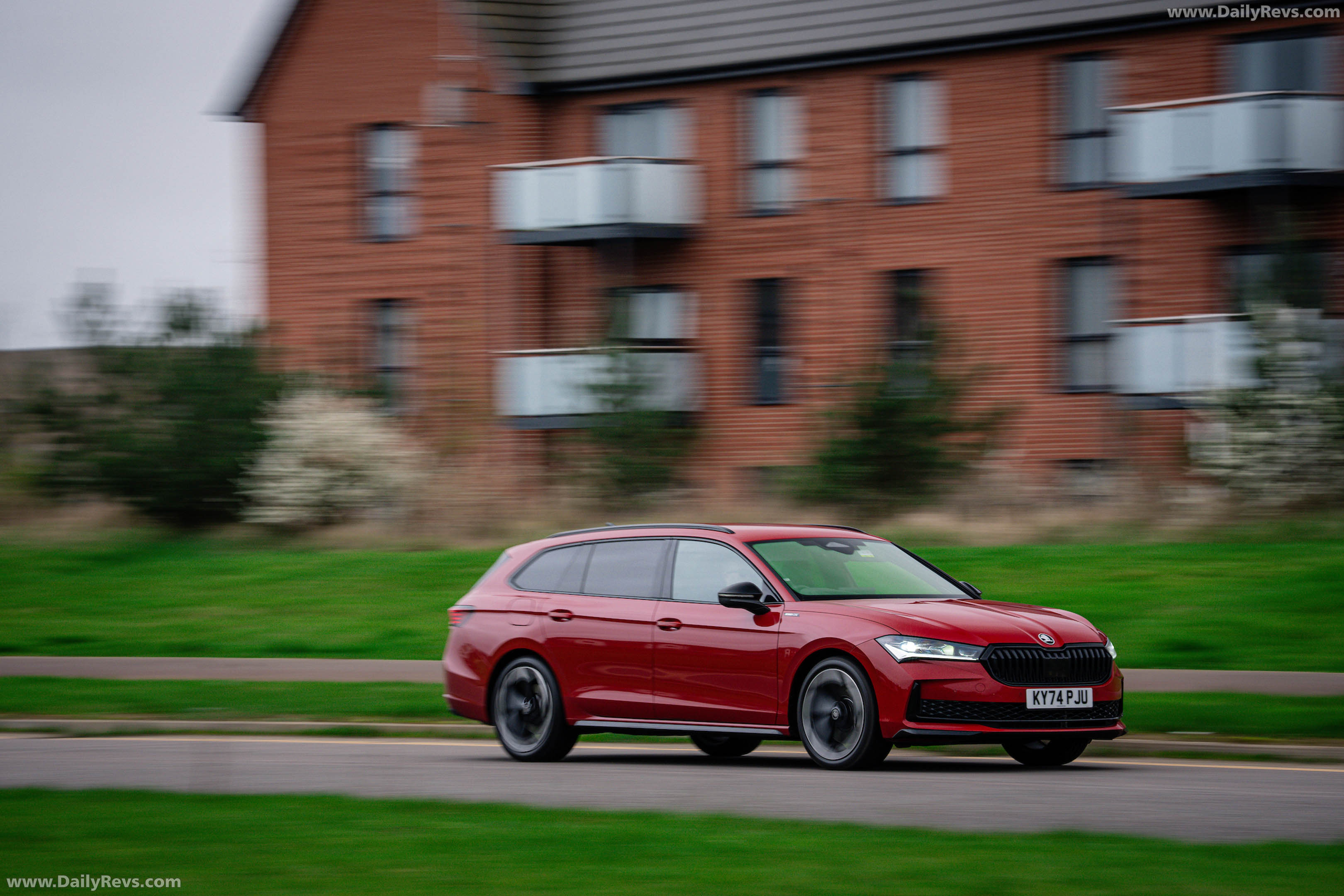 2026 Skoda Superb Combi Sportline Mk4 UK Version Front View