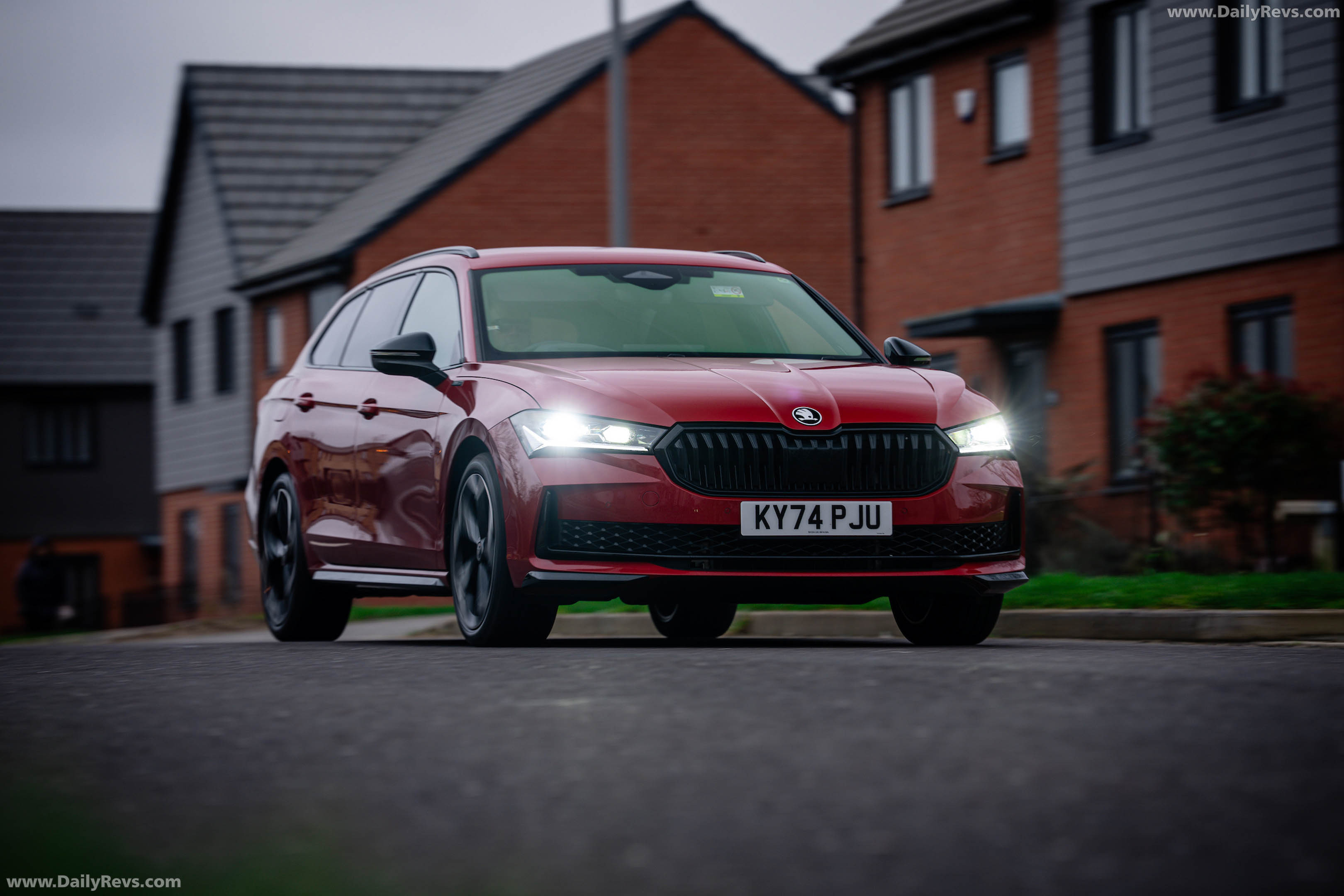 2026 Skoda Superb Combi Sportline Mk4 UK Version Front View