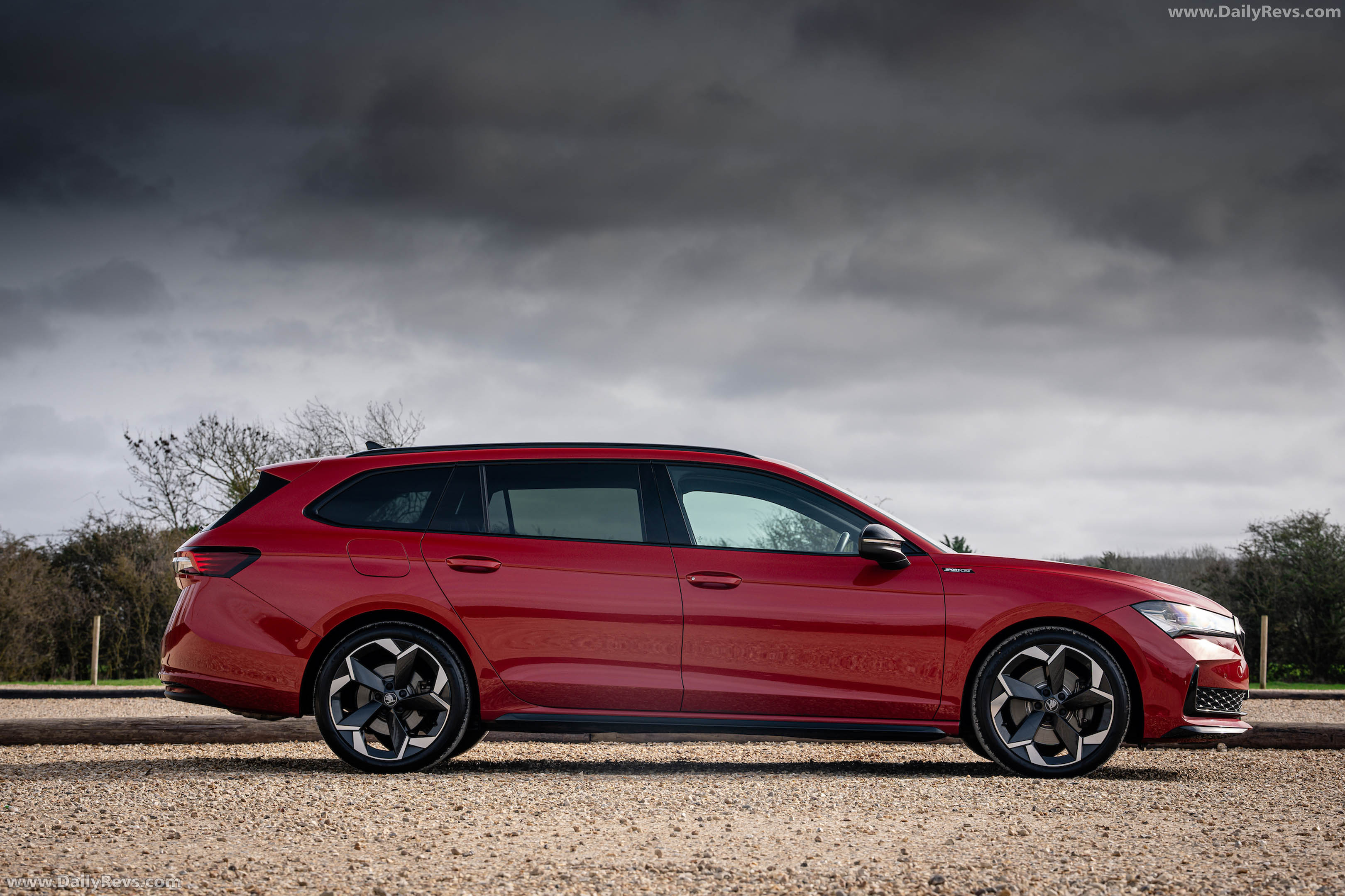 2026 Skoda Superb Combi Sportline Mk4 UK Version Side View
