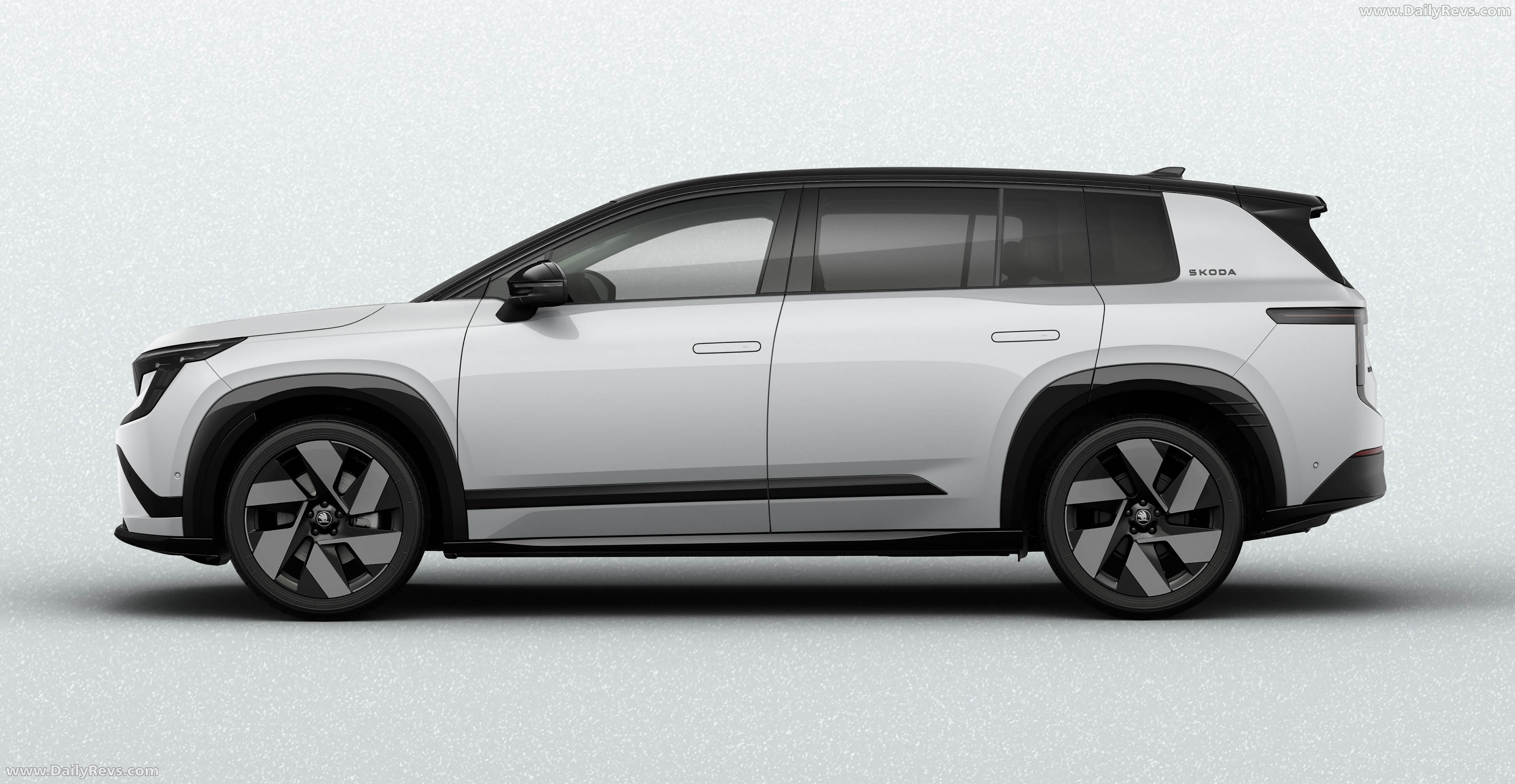 2027 Skoda Peaq Sportline Side View