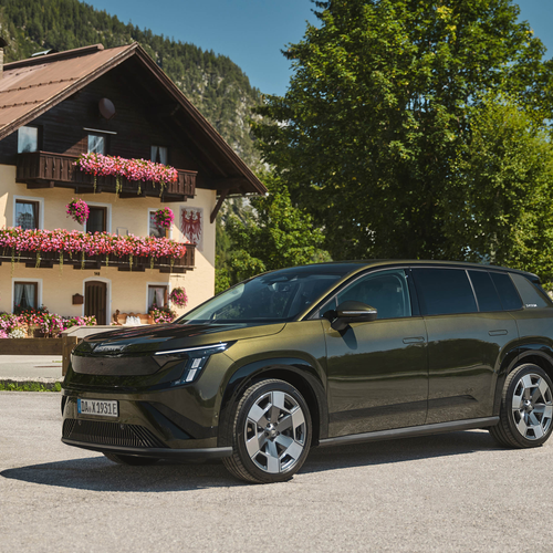 2027 Skoda Peaq Olibo Green Front View