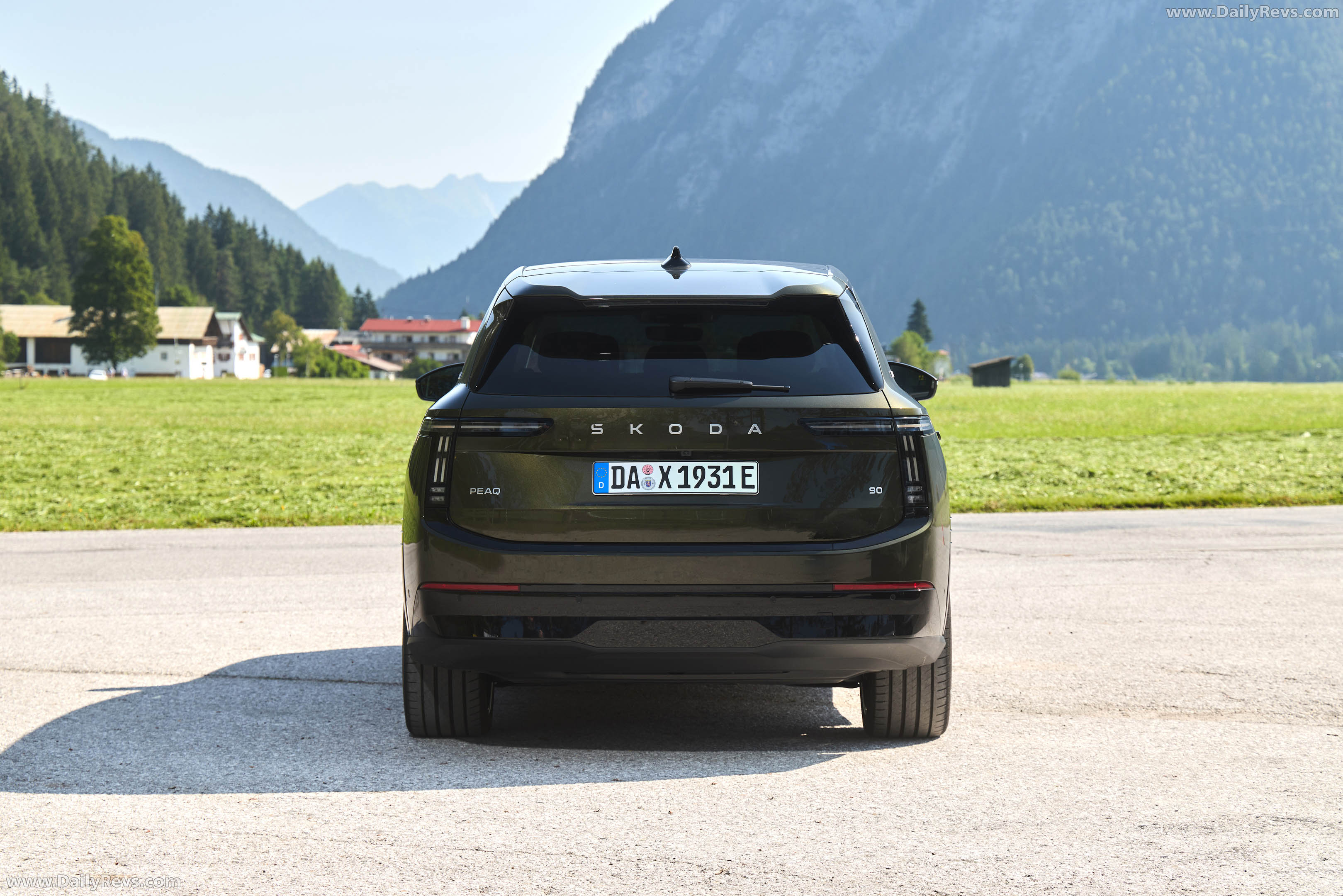 2027 Skoda Peaq Olibo Green Rear View