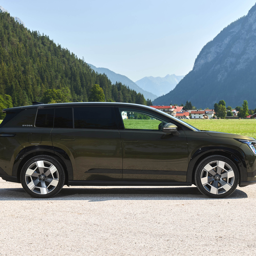 2027 Skoda Peaq Olibo Green Side View
