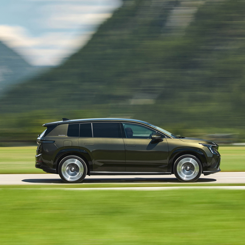 2027 Skoda Peaq Olibo Green Side View