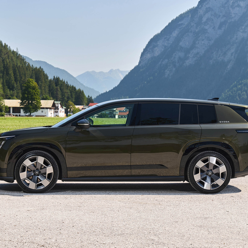 2027 Skoda Peaq Olibo Green Side View