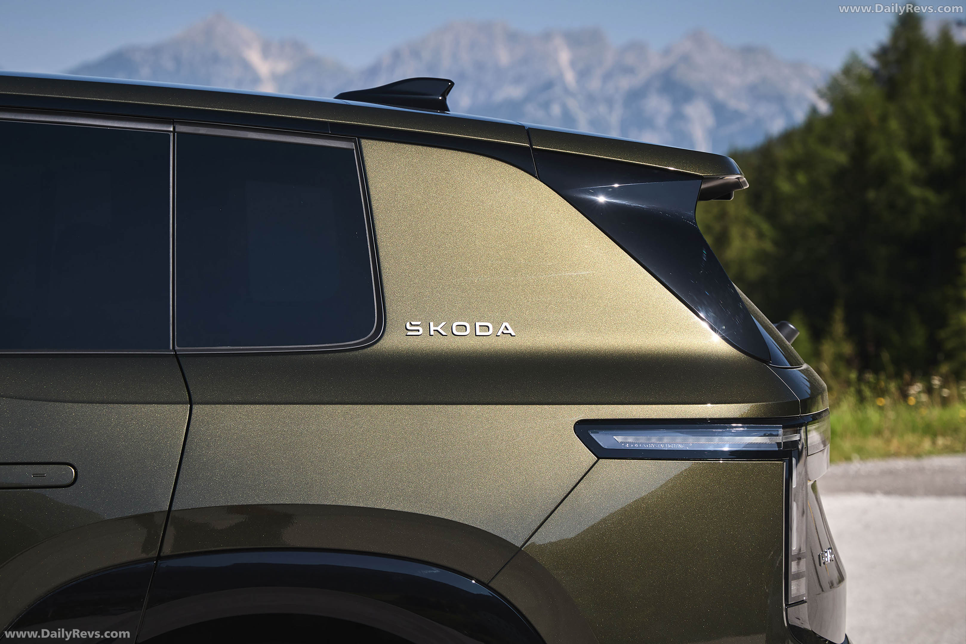 2027 Skoda Peaq Olibo Green Exterior