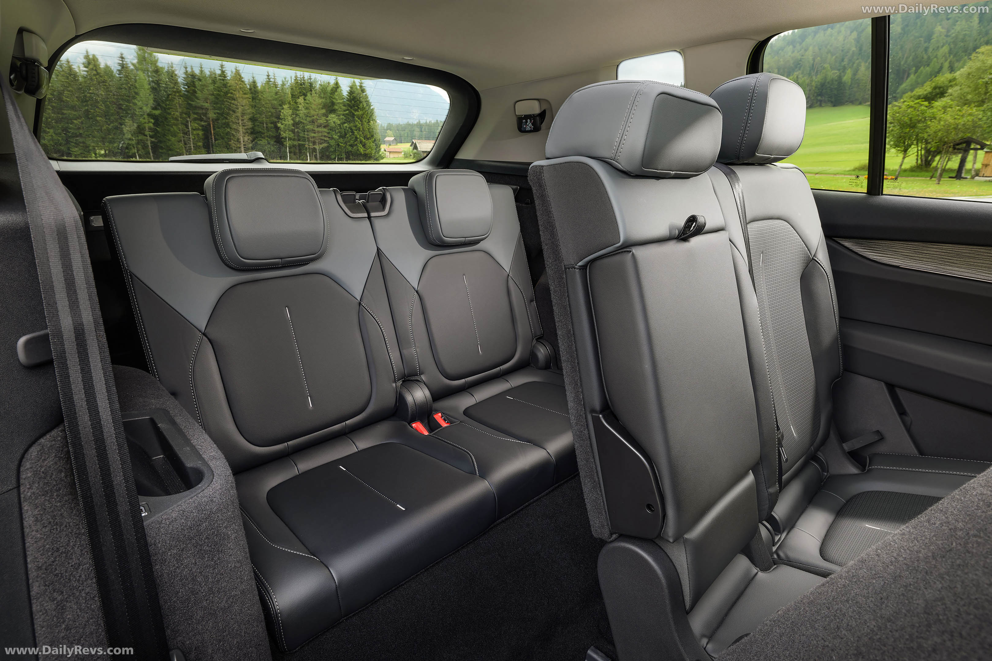 2027 Skoda Peaq Olibo Green Interior