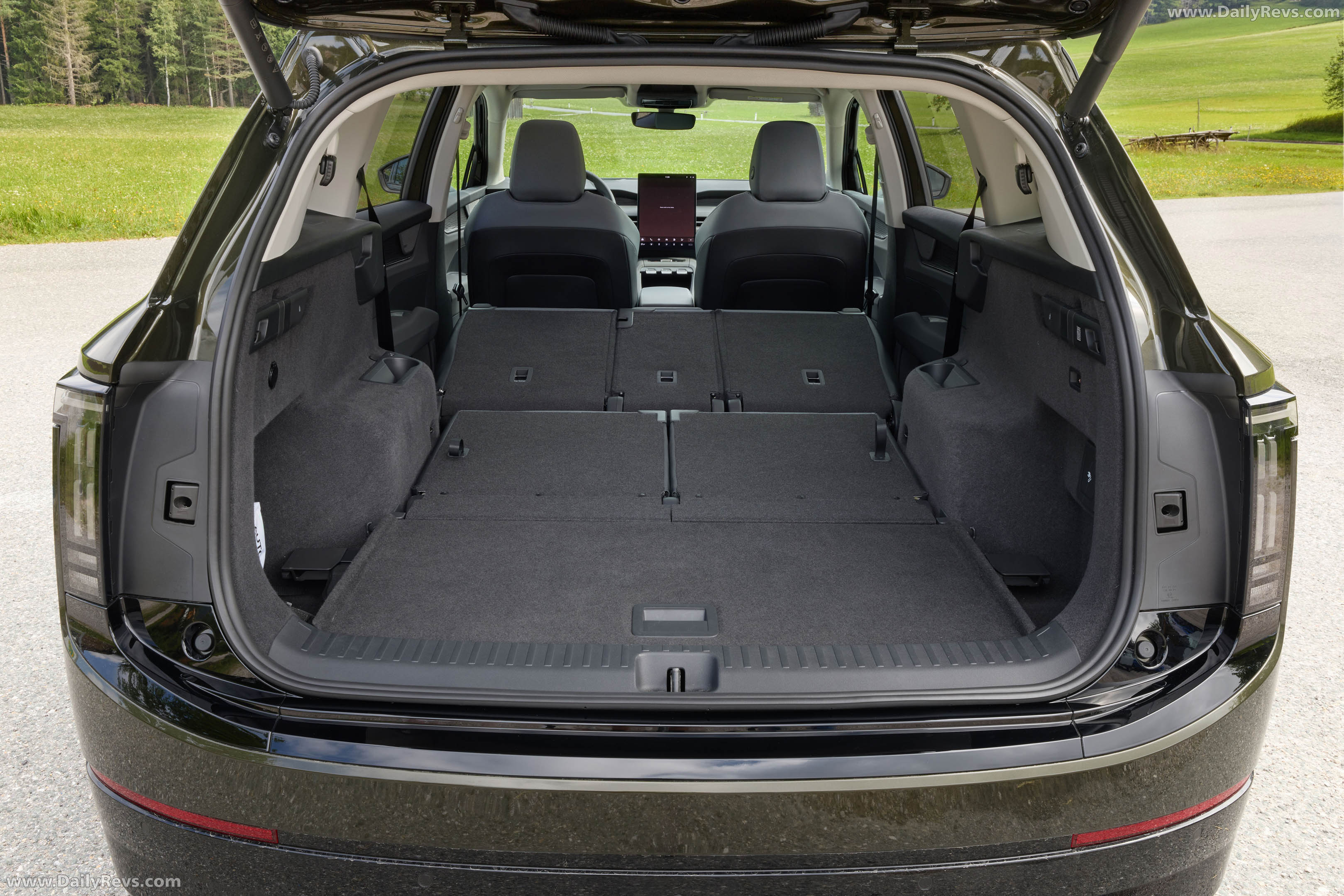 2027 Skoda Peaq Olibo Green Interior