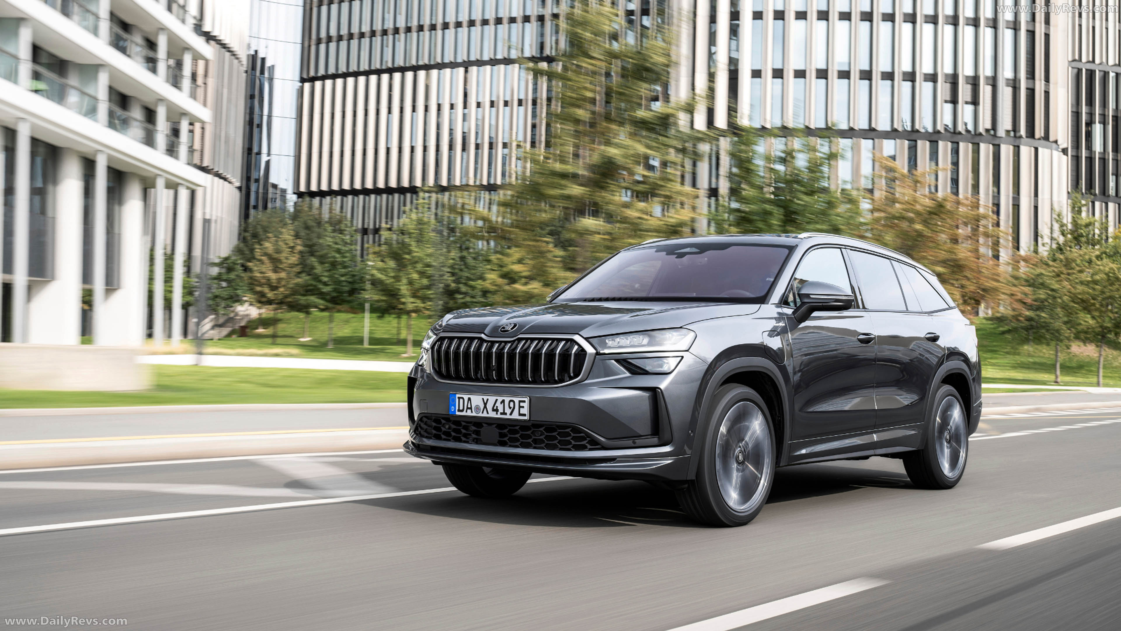 2026 Skoda Kodiaq PHEV LK Front View